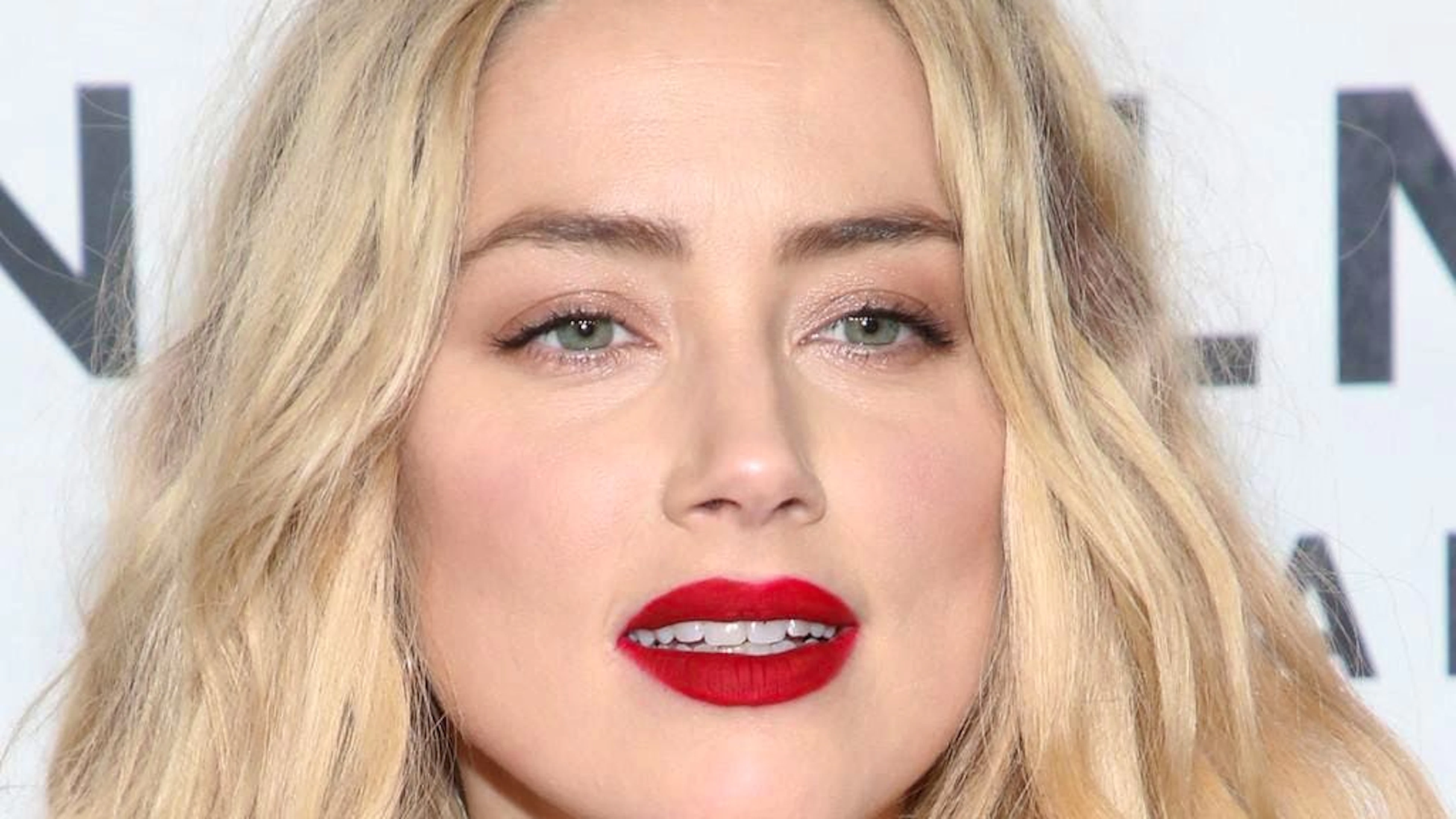 Amber Heard a expliqué ressentir un bonheur qu'elle n'imaginait pas avant l'arrivée de ses enfants: