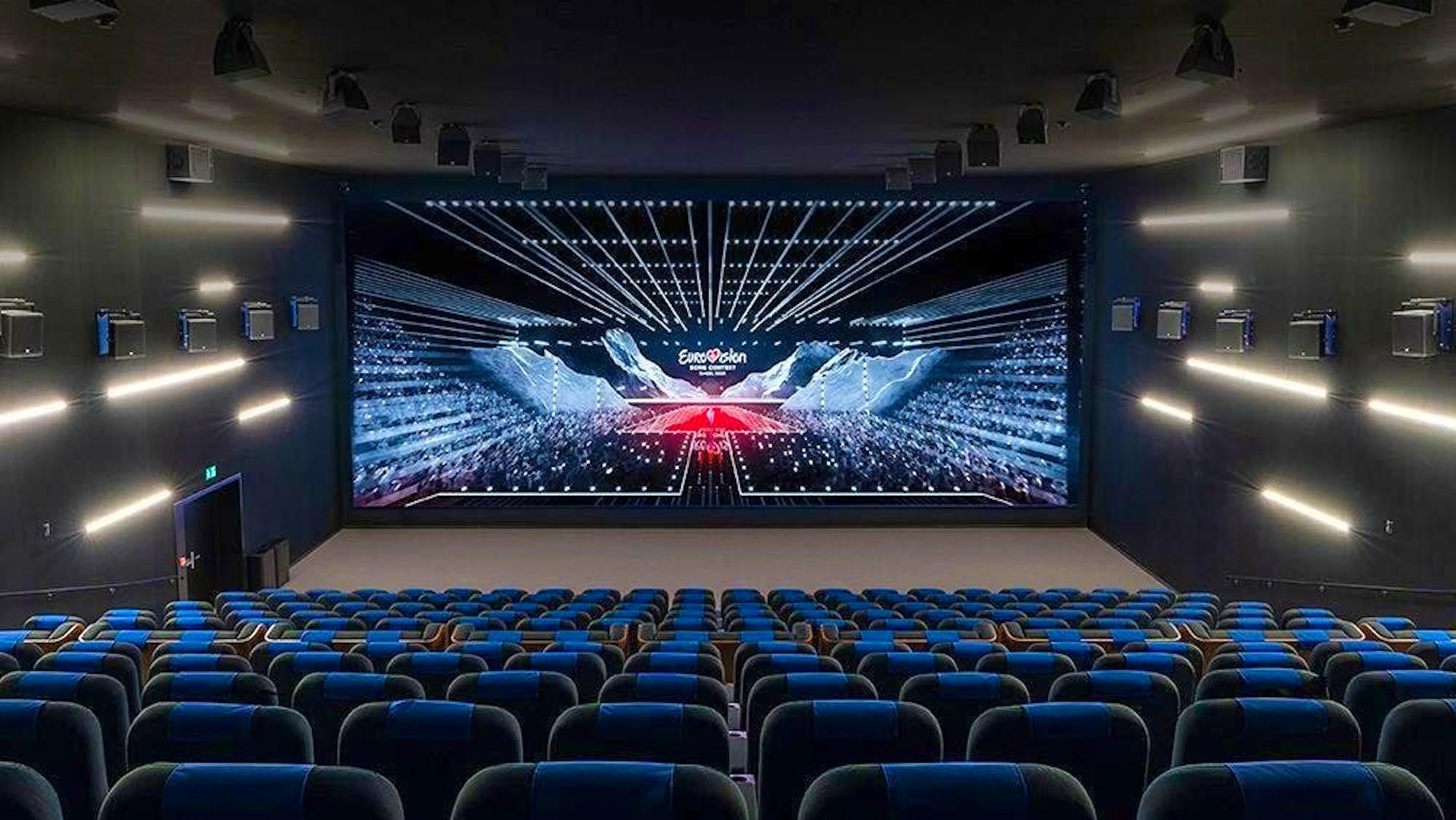 Sensazione sul tetto del Cinema blu di Coira.