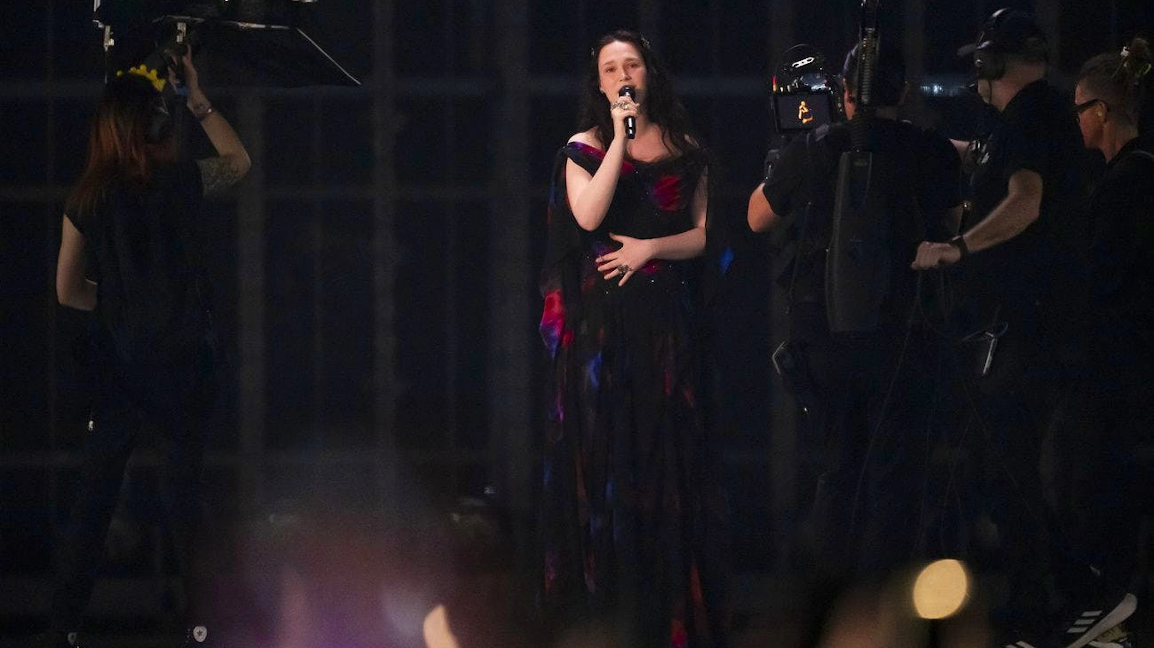 Zöe Më canta «Voyage».