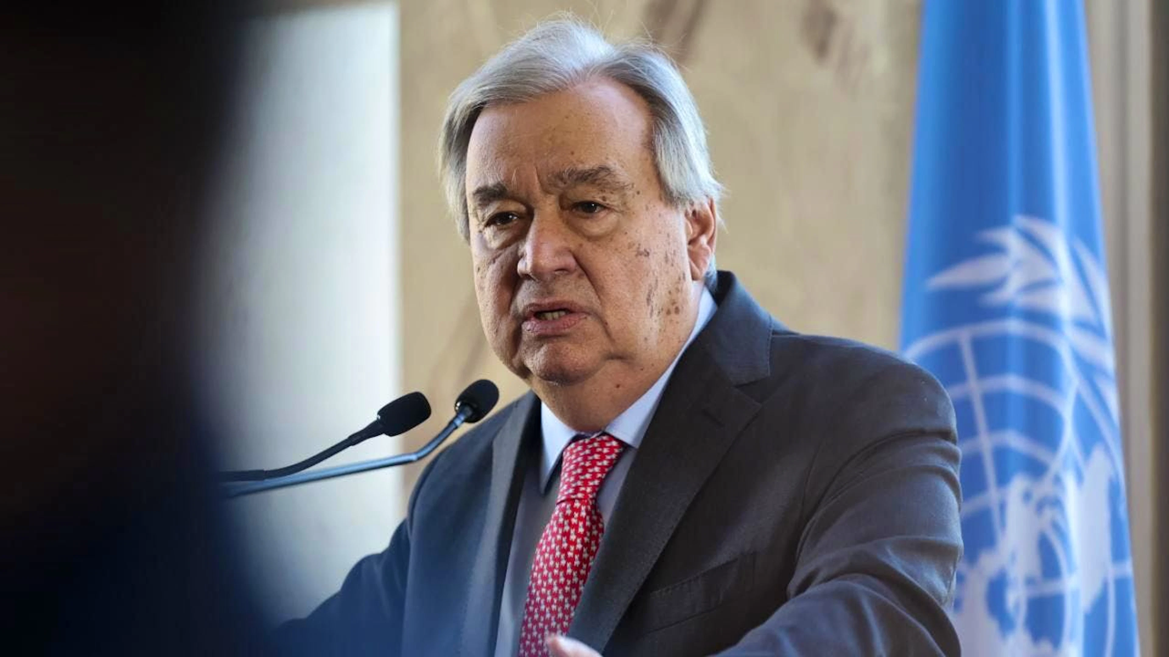 Antonio Guterres invita a sospendere il conflitto.