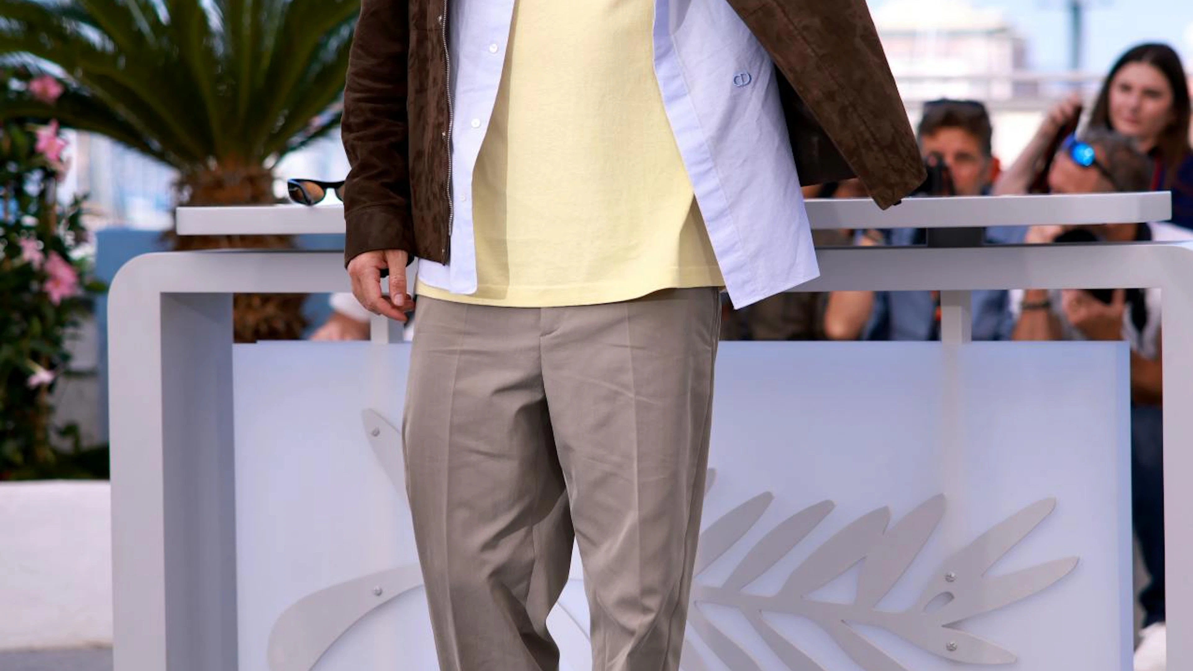 Wer ihn als Edward kennt, weiss:&nbsp; Vampire altern nicht. So auch Robert Pattinson und seine Looks. Die Converse bleiben für immer im Trend.