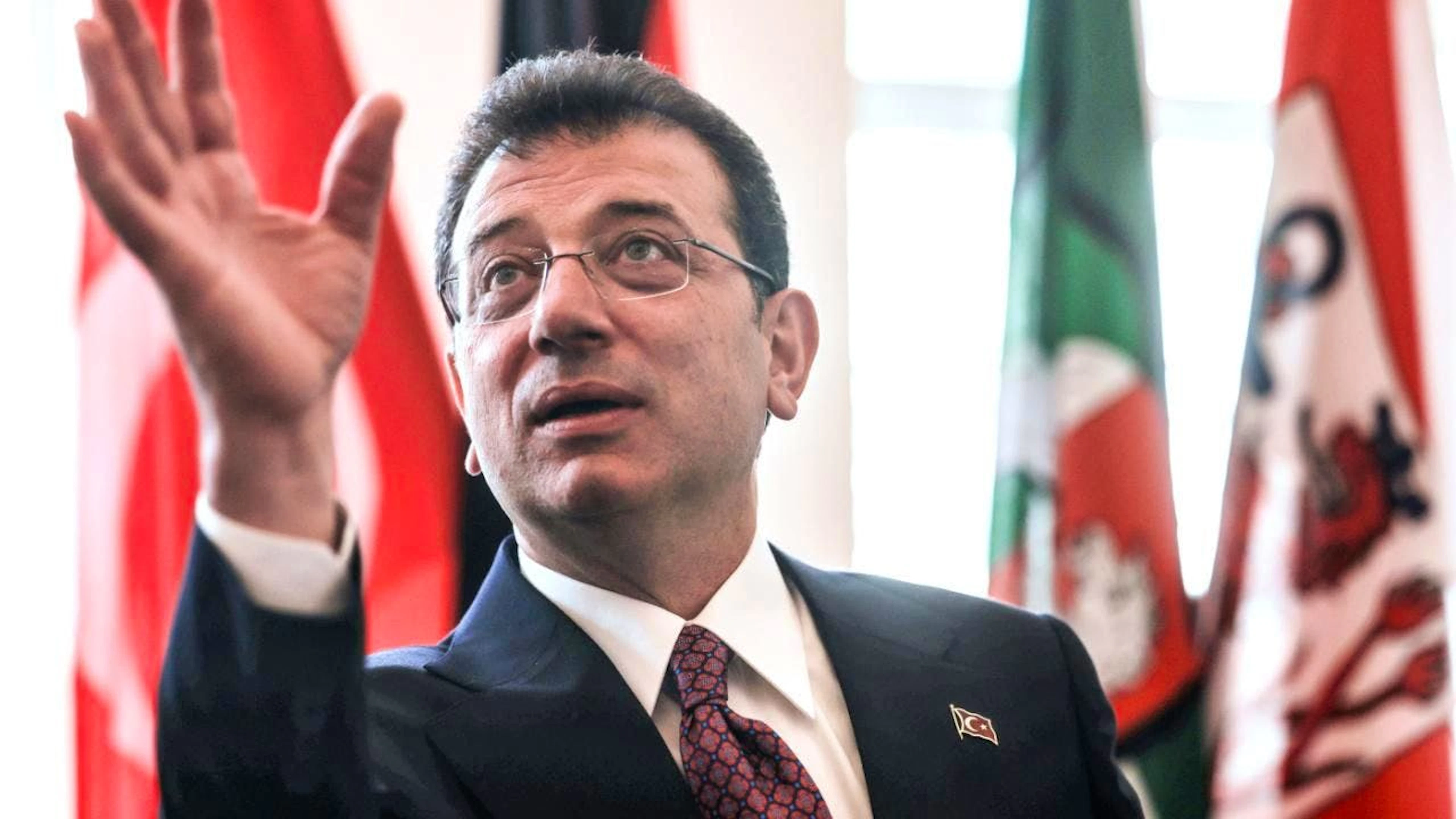 ARCHIV - Ekrem Imamoglu, Oberbürgermeister von Istanbul, spricht im Sommer 2024 bei einem Empfang im Rathaus. Foto: Oliver Berg/dpa