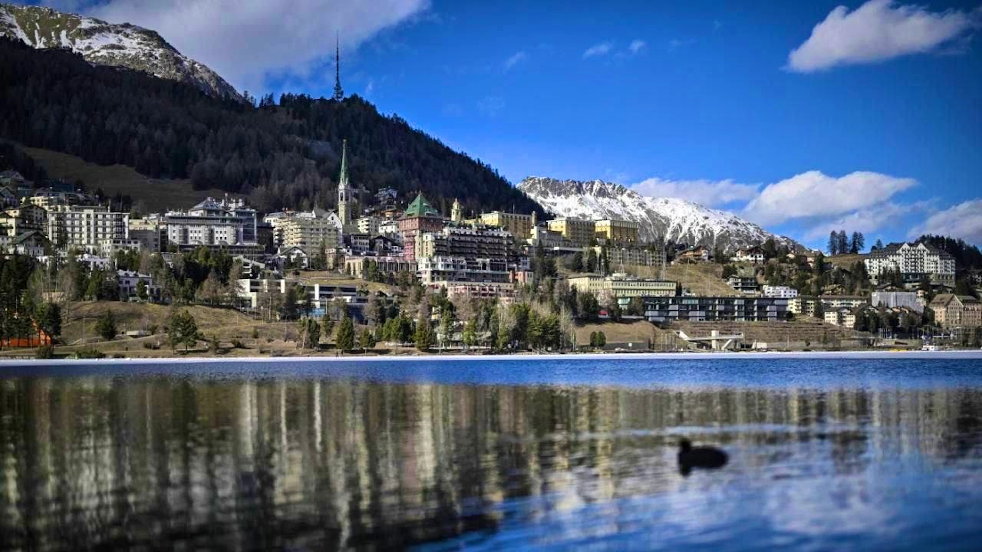 Buyers have to dig deepest into their pockets for vacation apartments in St. Moritz. Other Swiss regions are also among the most expensive in the Alps. (archive picture)