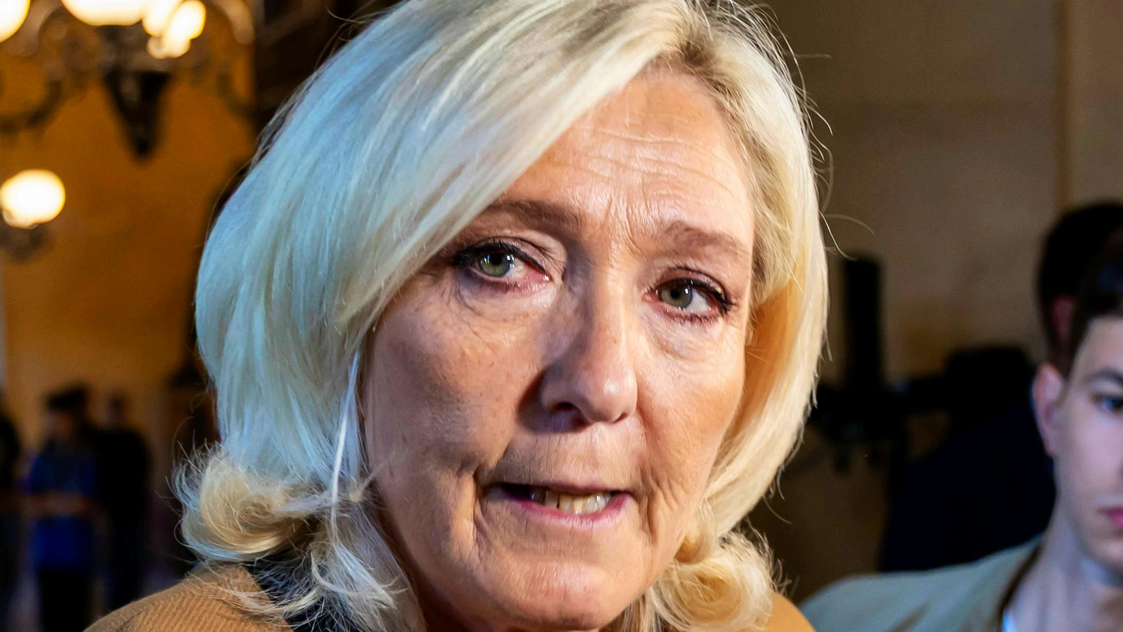 Le Rassemblement national de Marine Le Pen a préféré minimiser l’affaire.