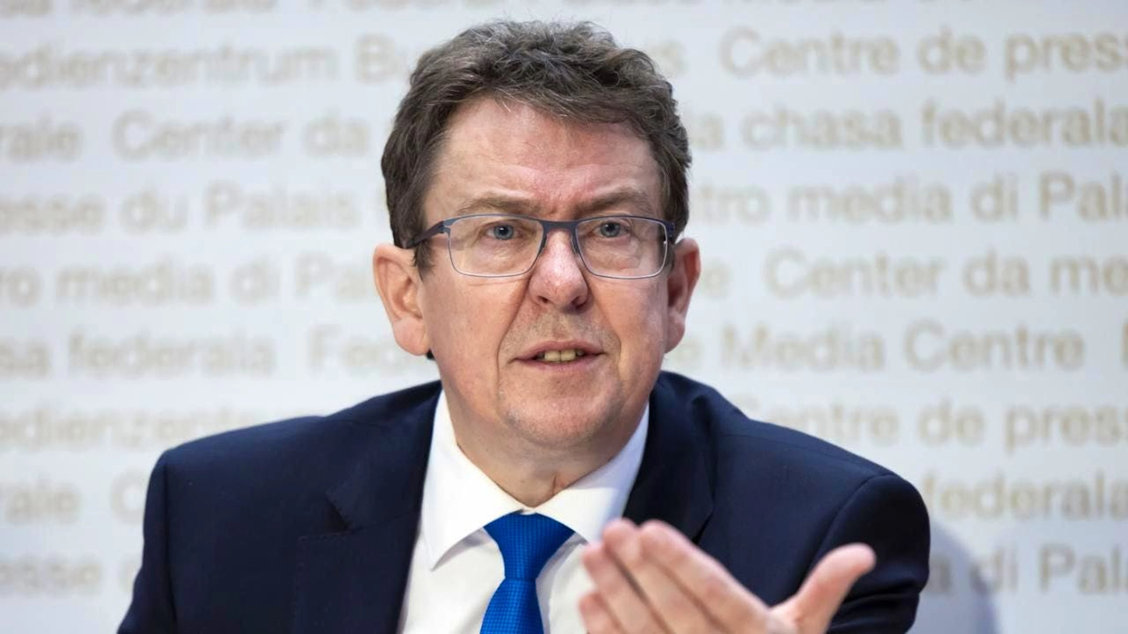 Le ministre de l'environnement Albert Rösti a ouvert une consultation le 2 avril sur une loi spéciale pour les nouvelles techniques génétiques en Suisse (archives).