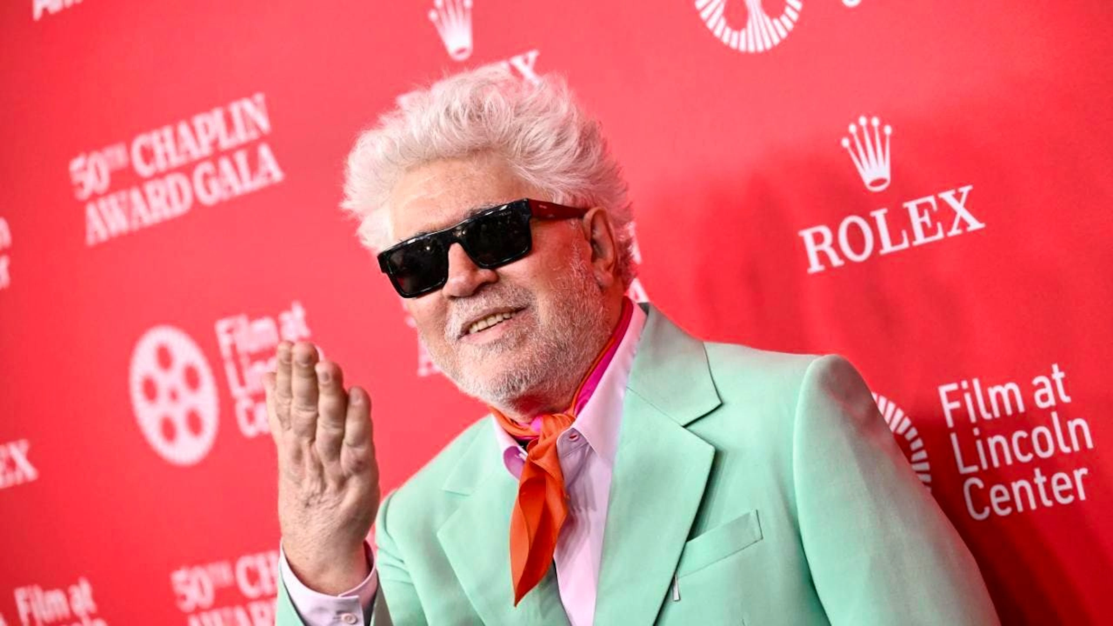 Pedro Almodovar, ici à New York en avril dernier à l'occasion du 50e Chaplin Awards Gala, a fait une infidélité à sa langue maternelle lors de son précédent film, La Chambre d'à côté, tourné en anglais. Il revient à l'espagnol avec son dernier tournage.