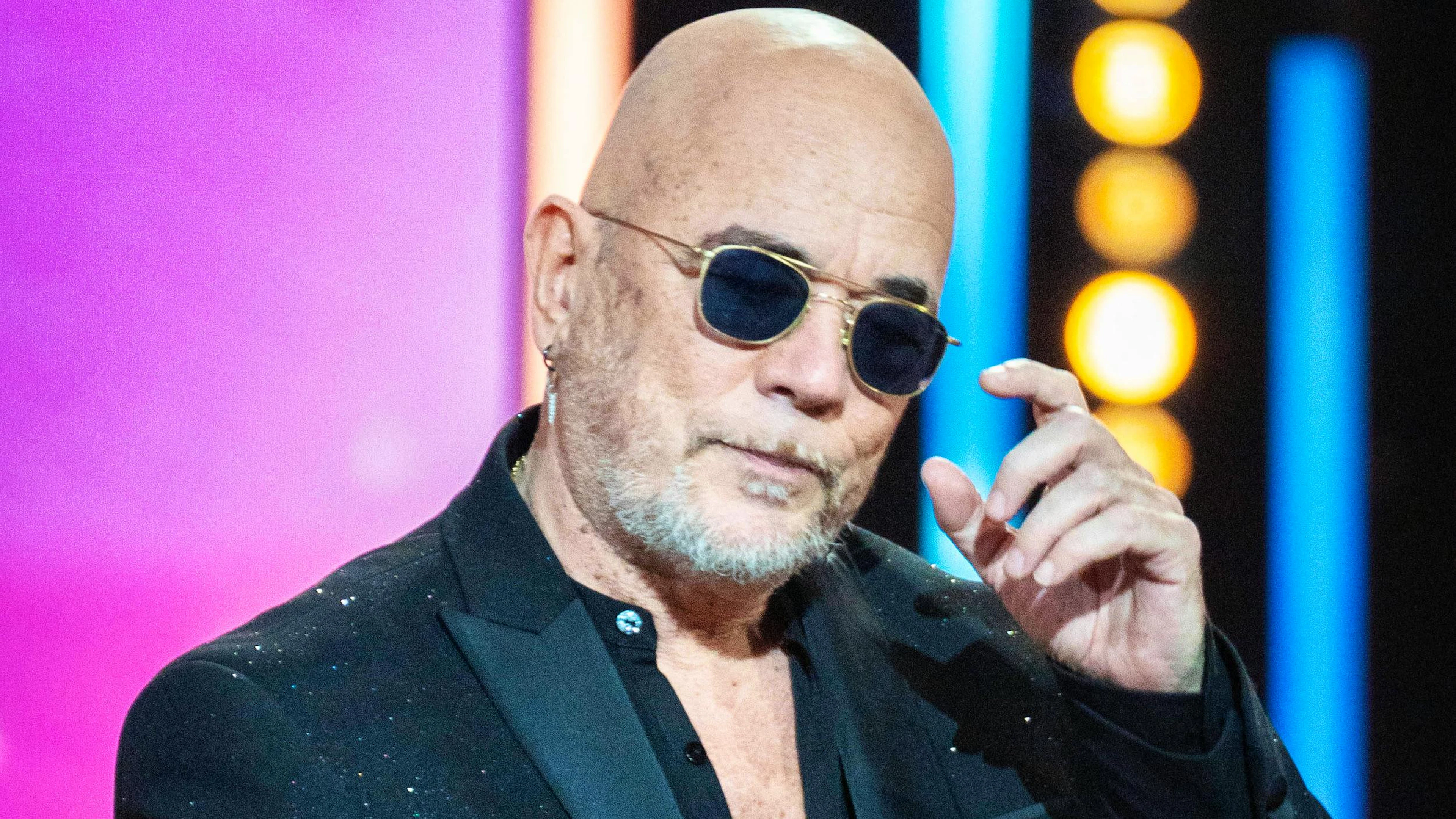Pascal Obispo a quelques regrets concernant sa relation d'amitié avec Johnny Hallyday.