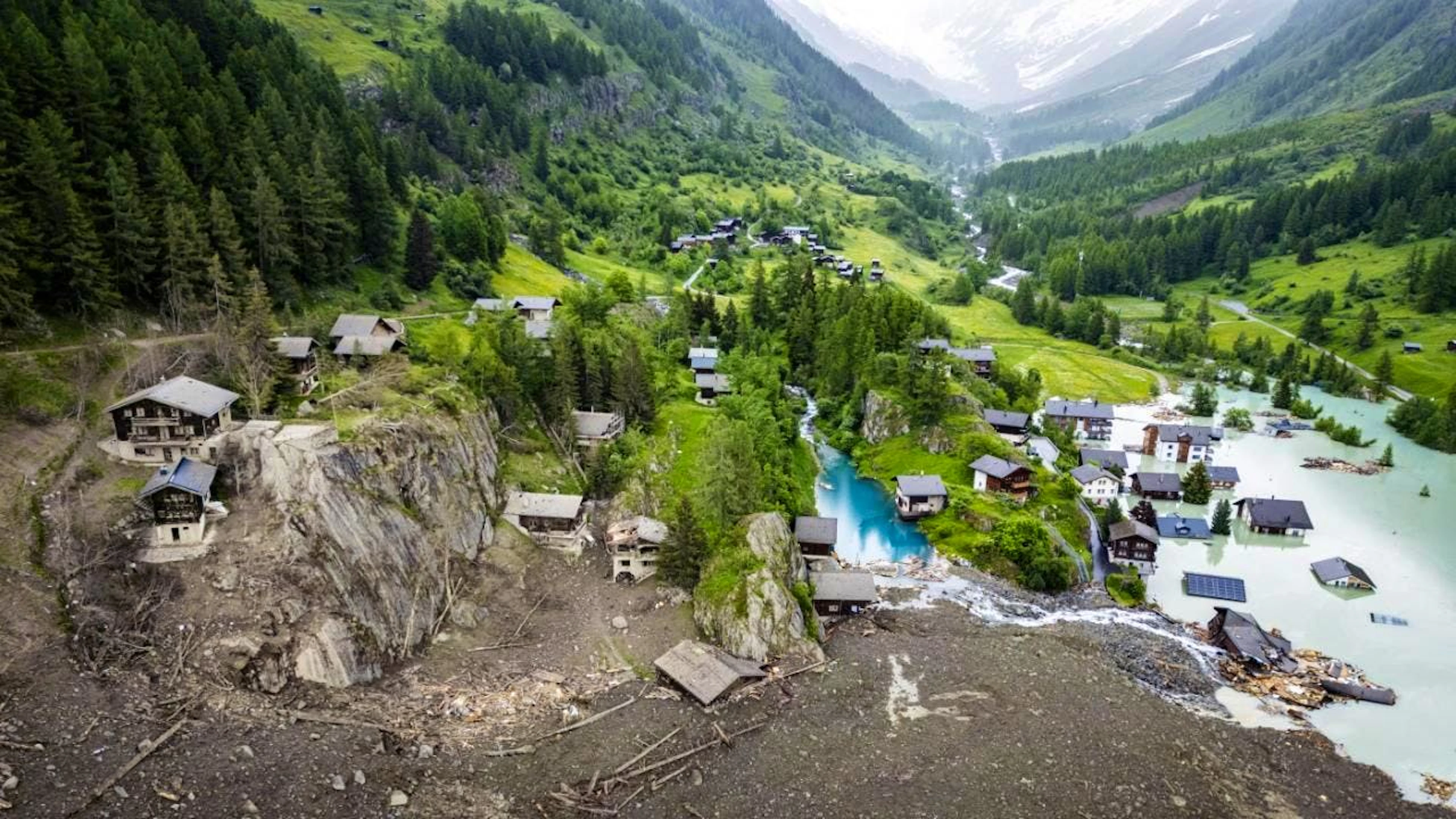 La plupart du temps, les assurés ont subi un dommage total occasionné soit directement par l’éboulement, soit par les inondations qui ont suivi (archives).