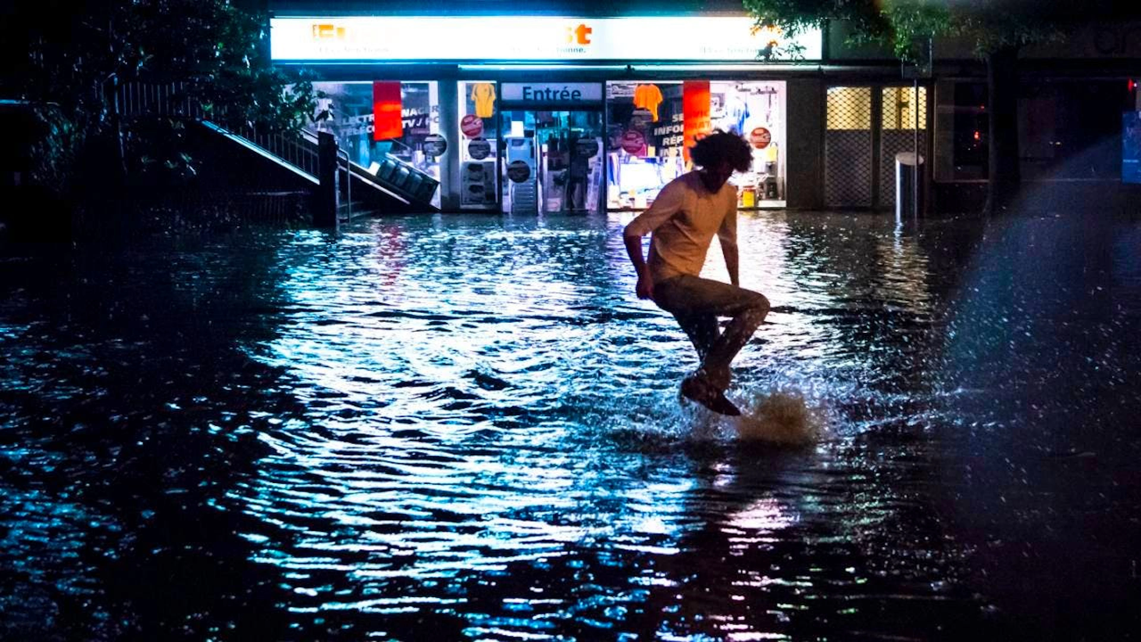 En juin 2018, Lausanne avait connu un épisode de pluie extrême et de courte durée, avec 41 millimètres de précipitations tombées en seulement dix minutes. De tels événements pourraient devenir plus fréquents, selon cette étude (archives).