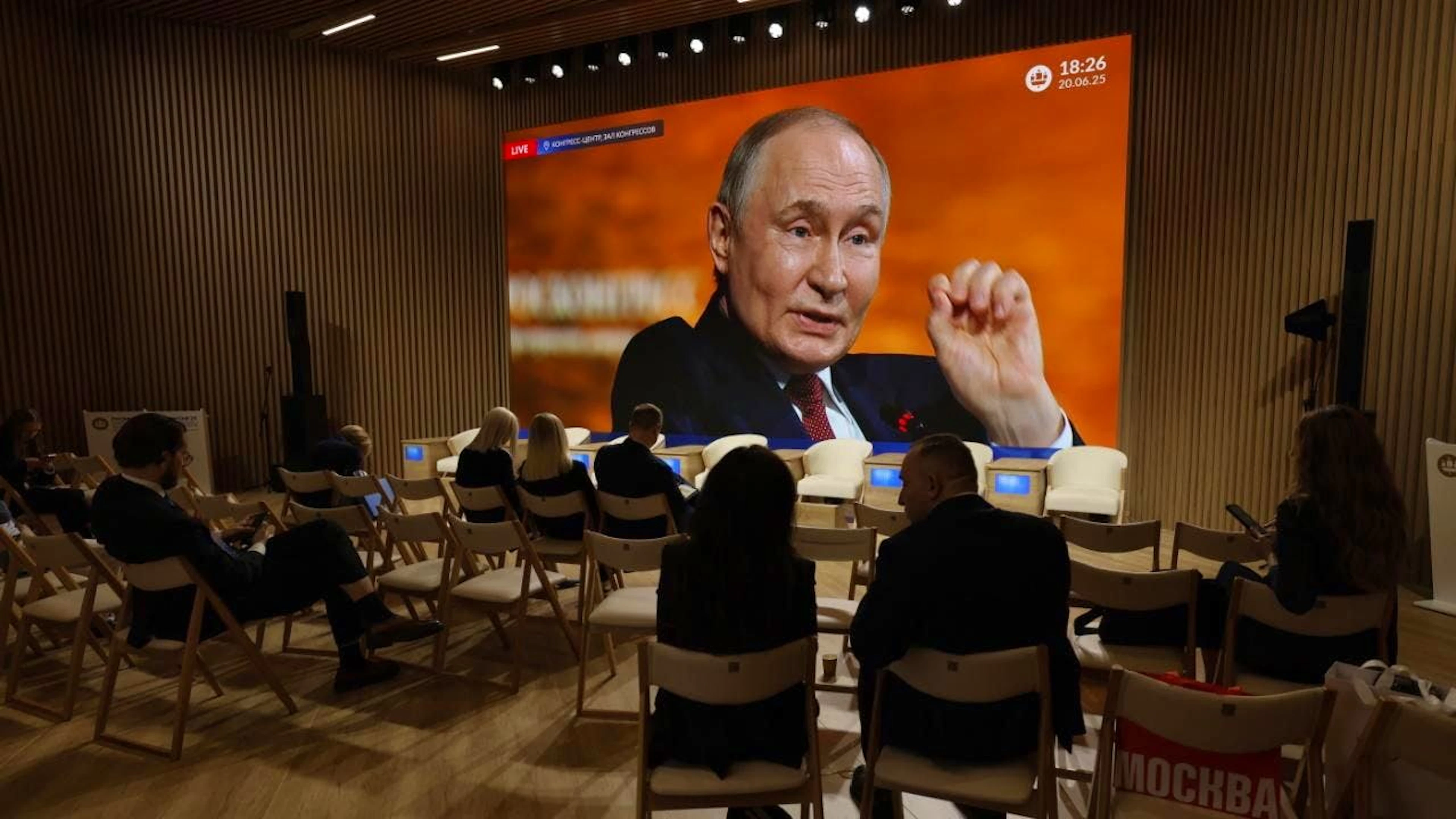 Sul grande schermo, il presidente russo Vladimir Putin'
