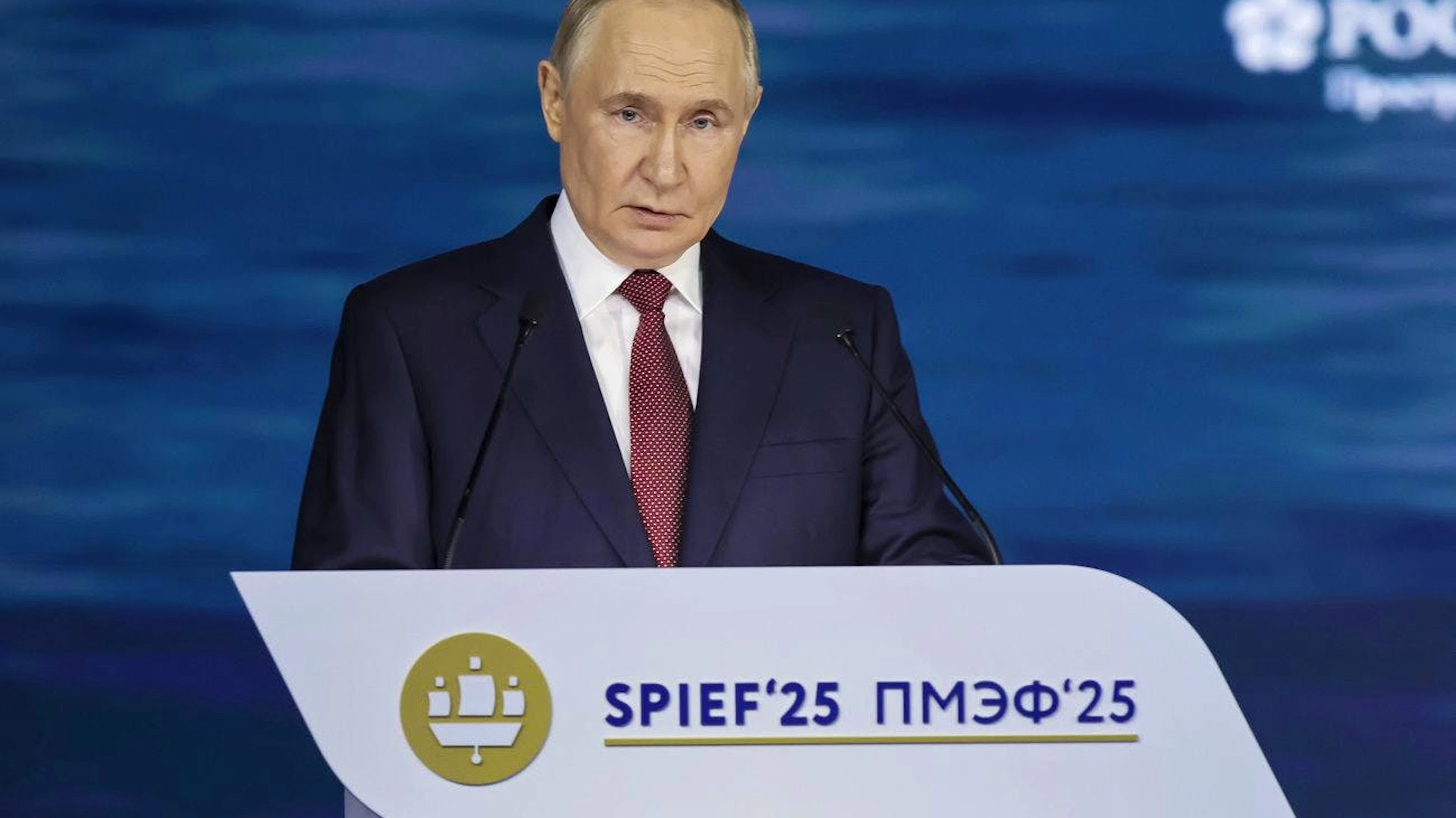 Vladimir Putin continua per la sua strada.