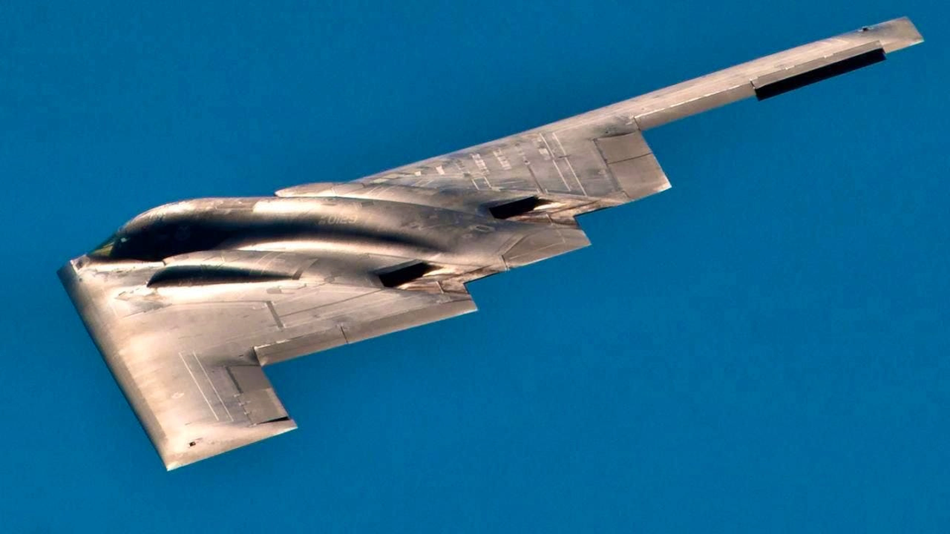 HANDOUT - A B-2 stealth bomber flies over Ellsworth Air Force Base during the Dakota Thunder air show. Photo: Nathan Gallahan/U.S. Air Force/dpa