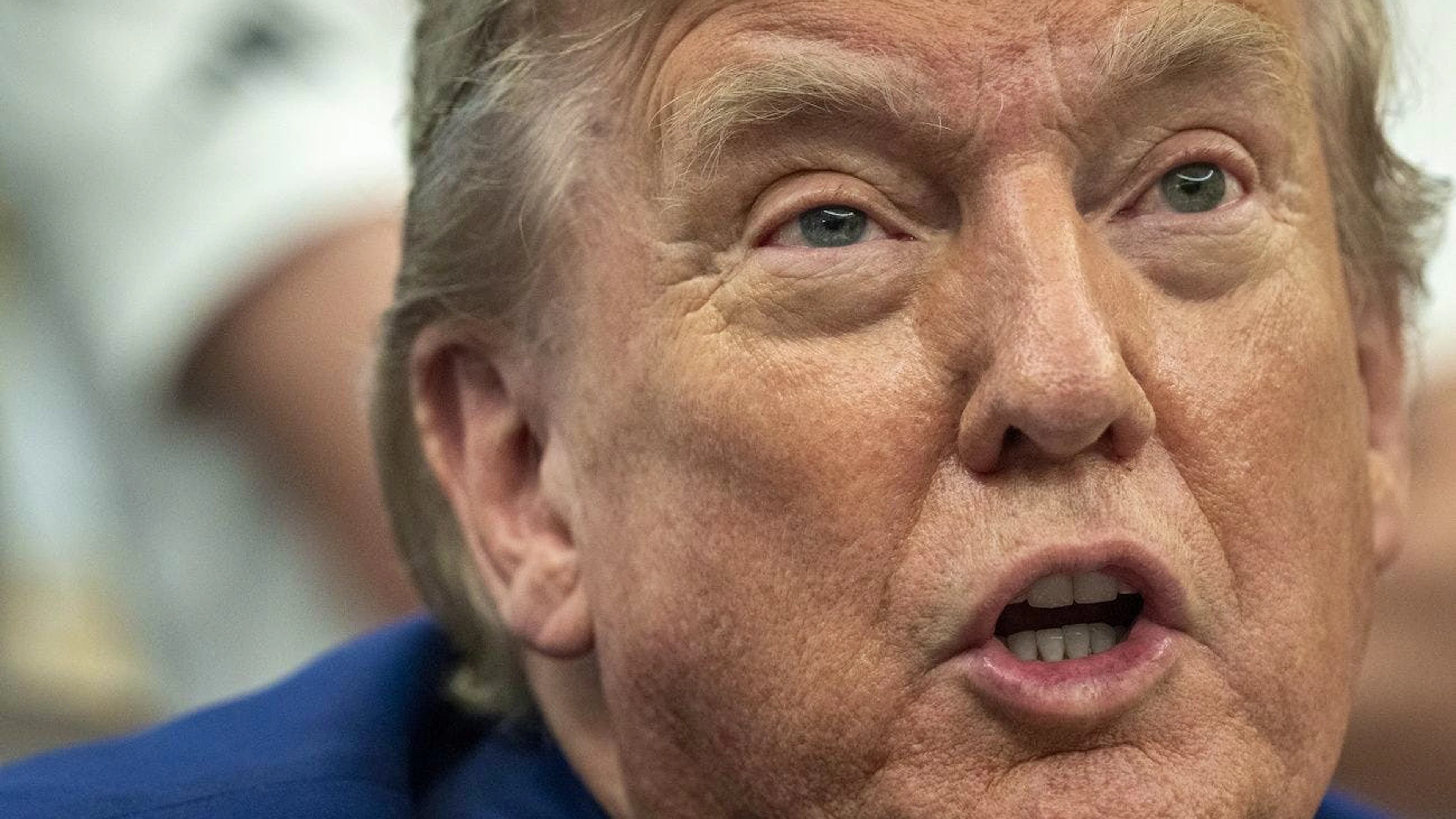 Donald Trump avait annoncé jeudi qu'il se donnait «deux semaines» pour décider d'une éventuelle intervention militaire américaine au côté d'Israël, et estimé qu'il existait une chance «substantielle» de négociations avec Téhéran.