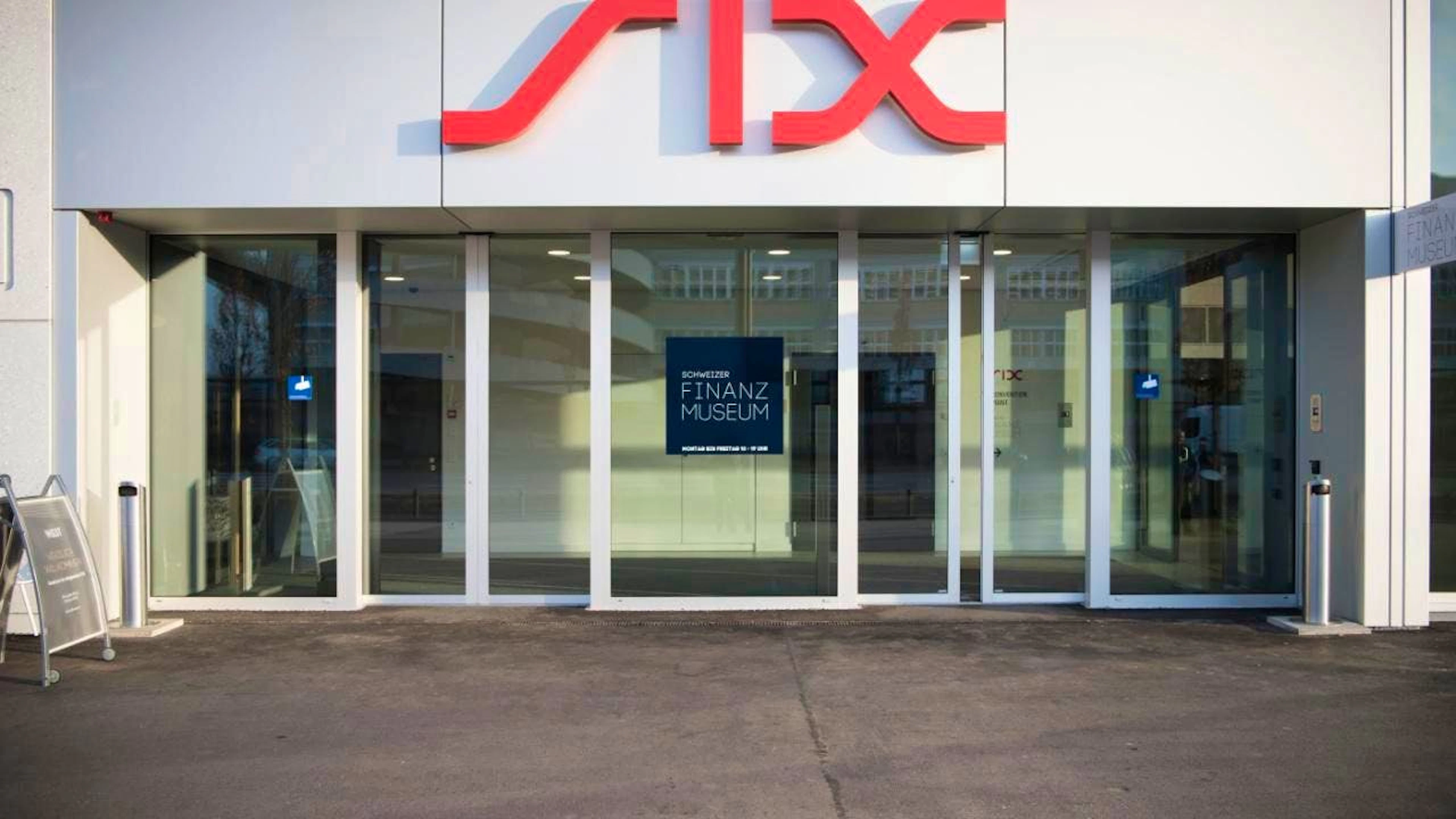 Inizio della settimana in ribasso alla Borsa svizzera