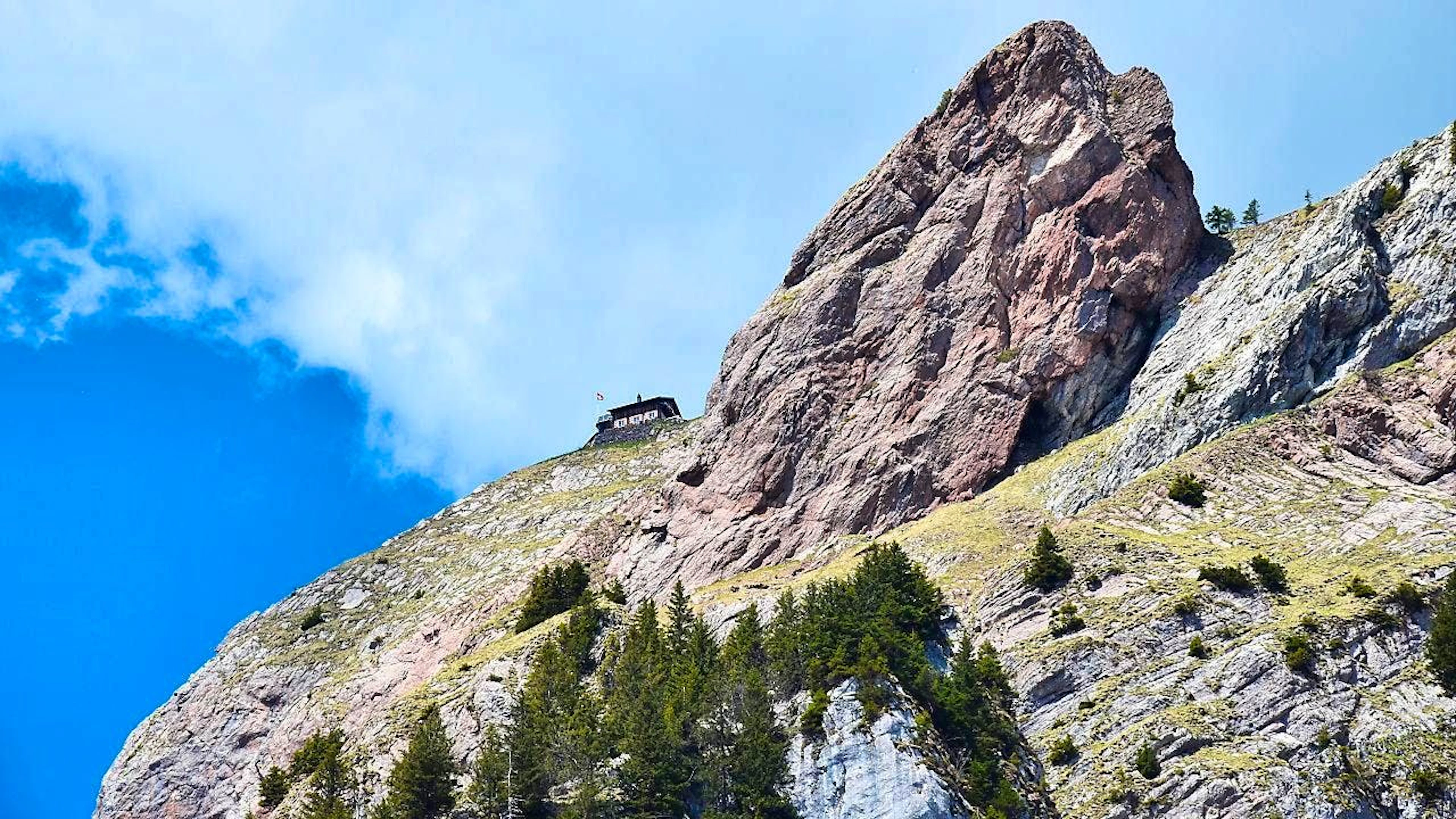 One woman fell 450 meters in 2023 while descending from the Grosser Mythen.