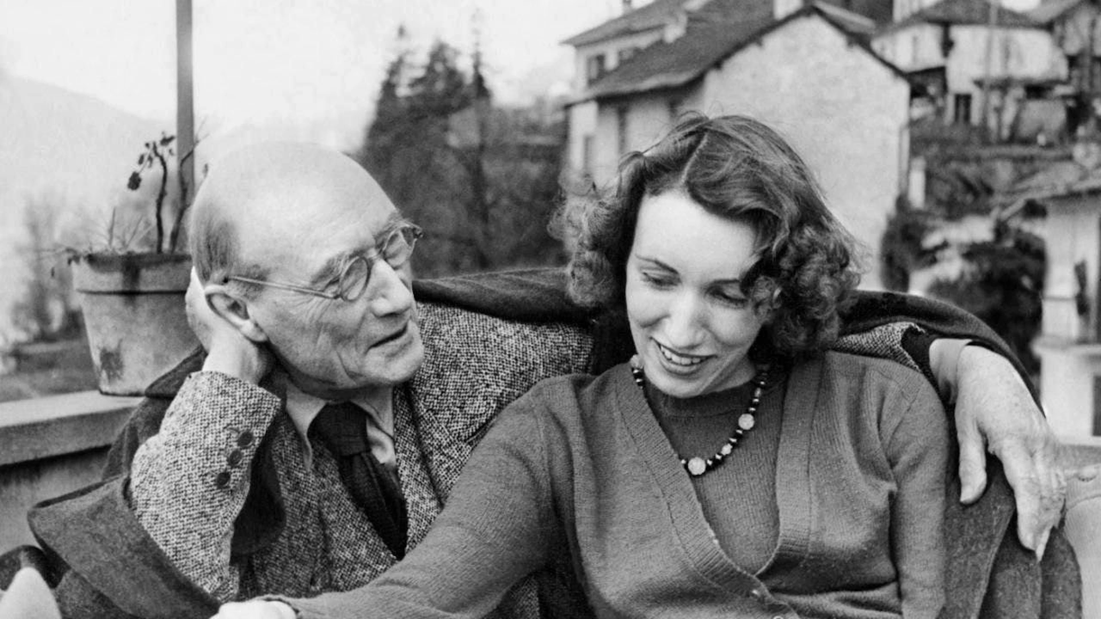 André Gide (l.) with his daughter Catherine in Ascona in April 1947. Gide was one of the most important French writers of the 20th century. (archive picture)