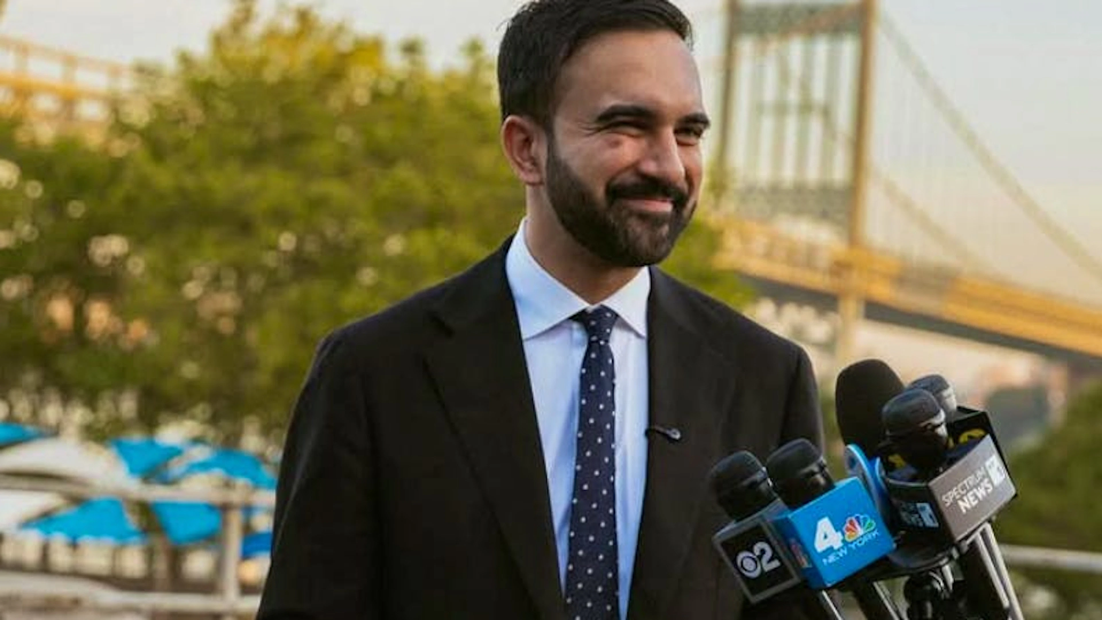 Zohran Mamdani liegt in New York überraschend in Führung.