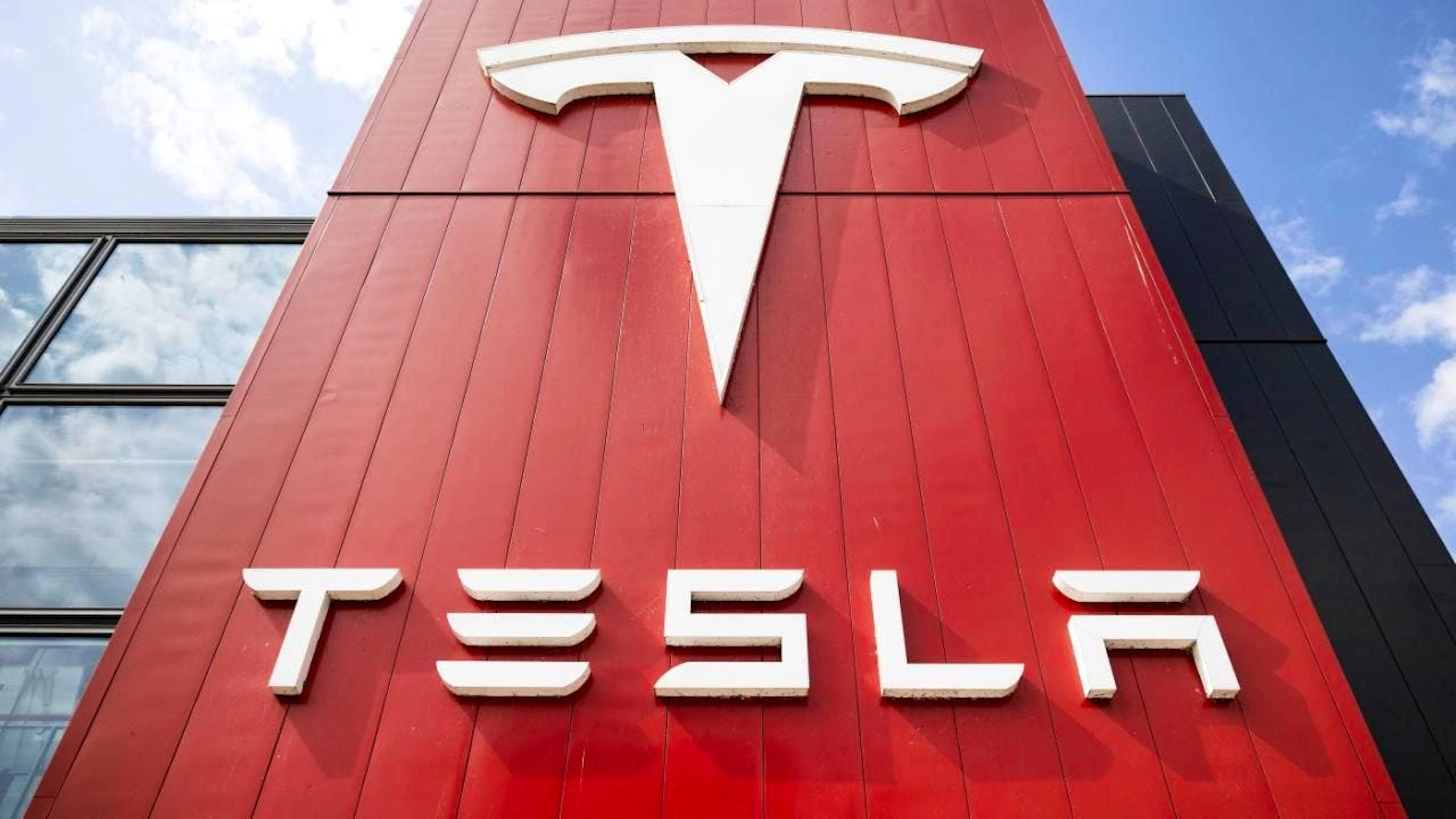 Les ventes de Tesla souffrent depuis de longs mois.
