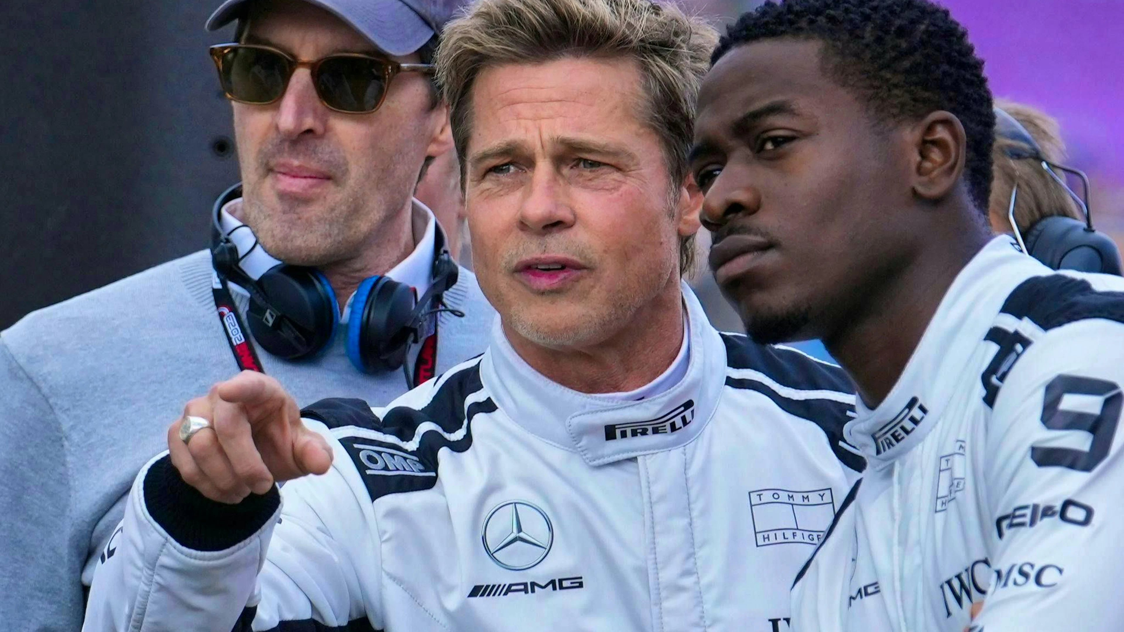 Brad Pitt ha un debole per i gerbilli. Insieme ai suoi figli, ha costruito un recinto superlativo per i suoi topolini, con altalene, un bel giardino e tanto spazio. Costo: 55'000 euro.