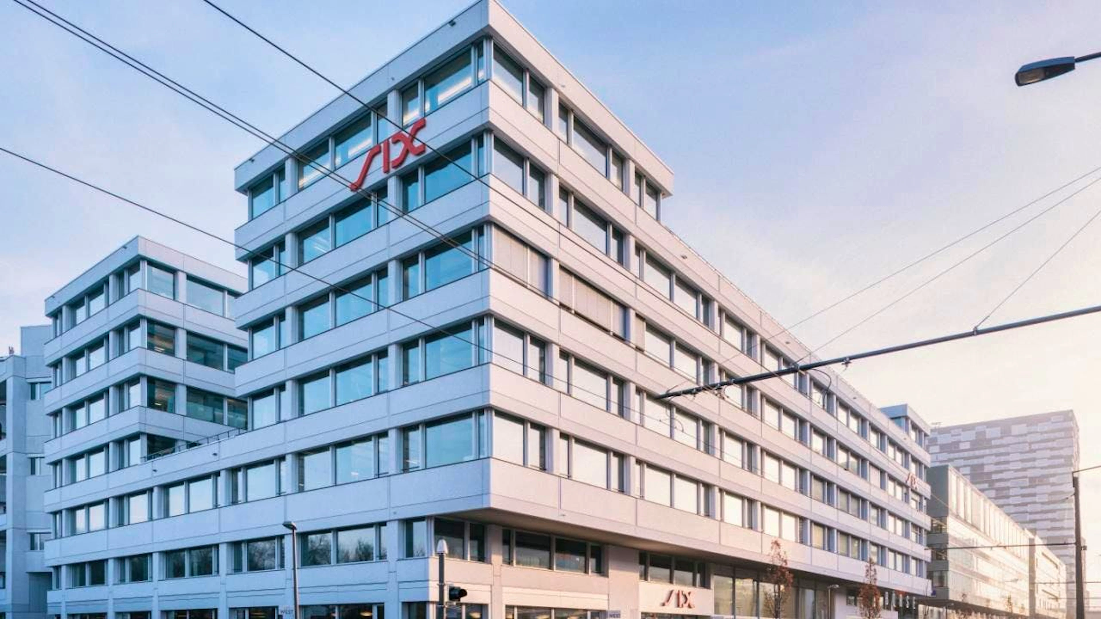 L'edificio che ospita la Borsa svizzera a Zurigo