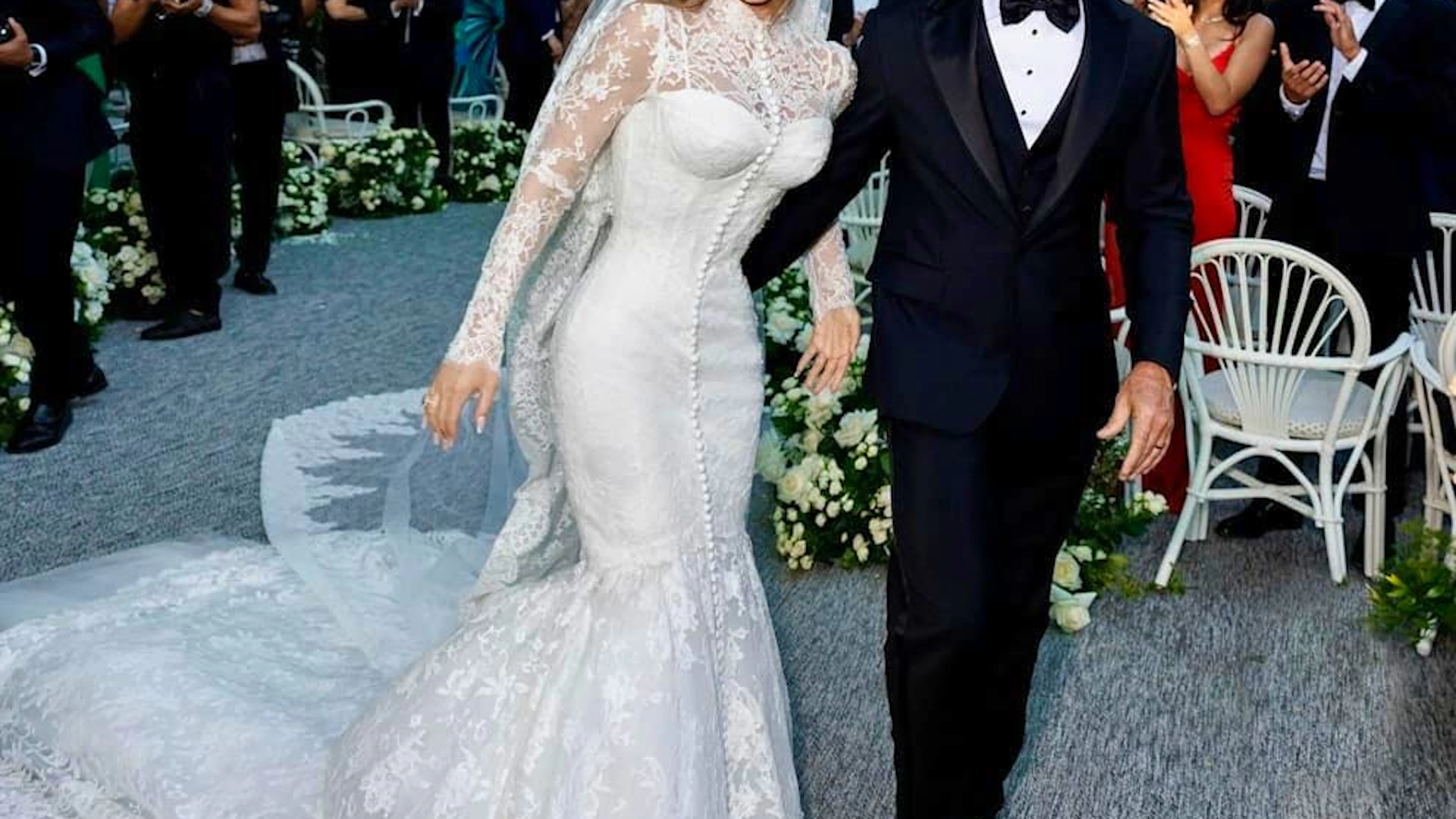 Offiziell wird die Hochzeit am Freitagabend mit diesem Bild verkündet.