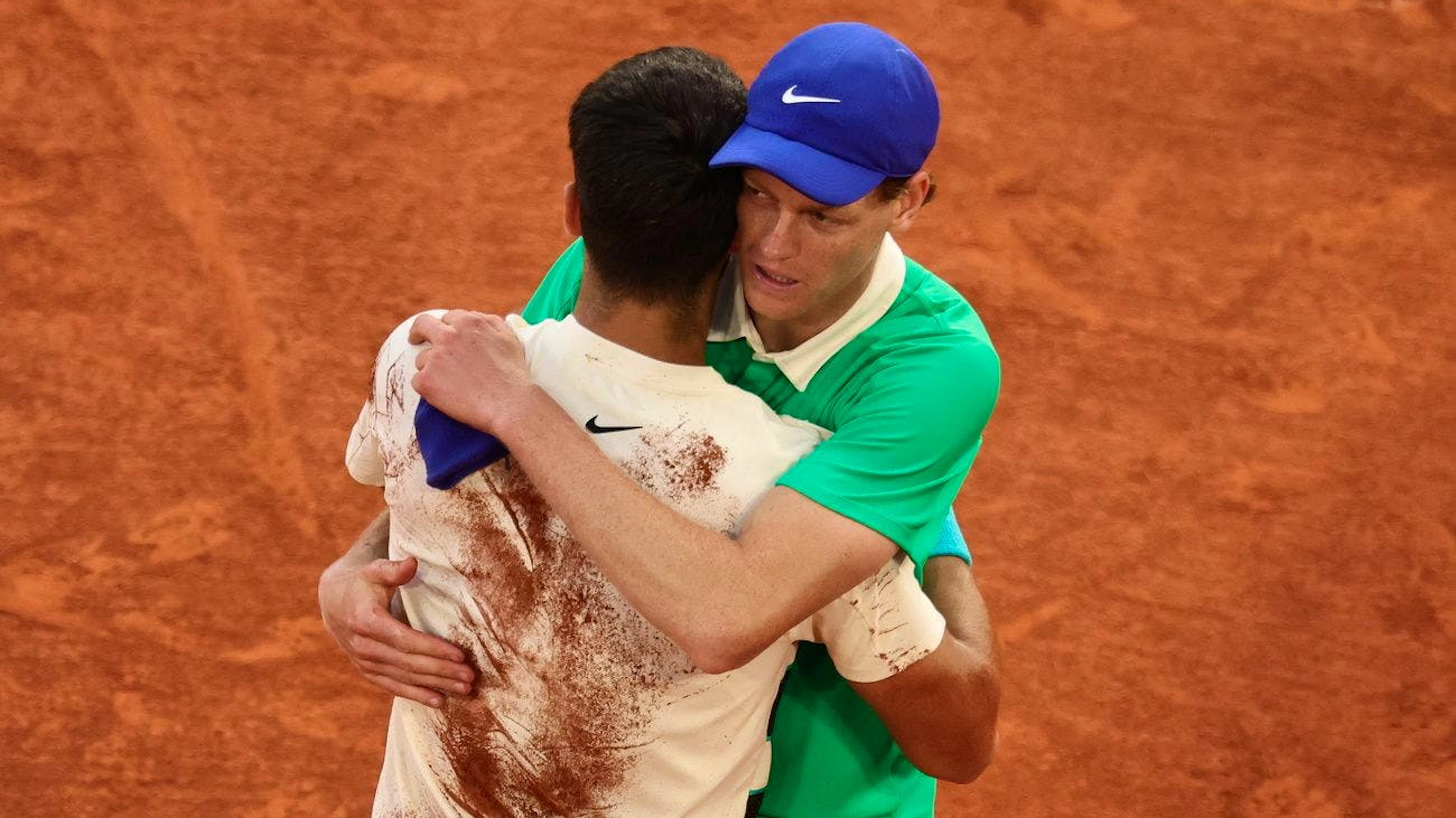 Carlos Alcaraz et Jannik Sinner sont à nouveau les hommes à battre à l'heure d'entamer Wimbledon.