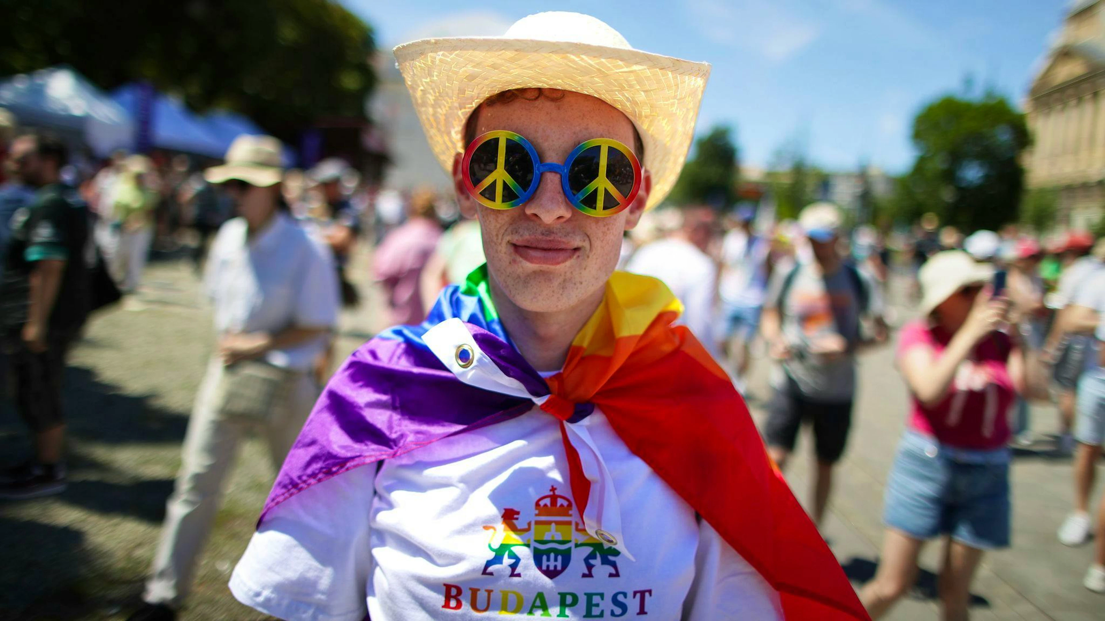 Trotz eines Verbots der Orban-Regierung versammeln sich tausende Menschen zur Budapester Pride.
