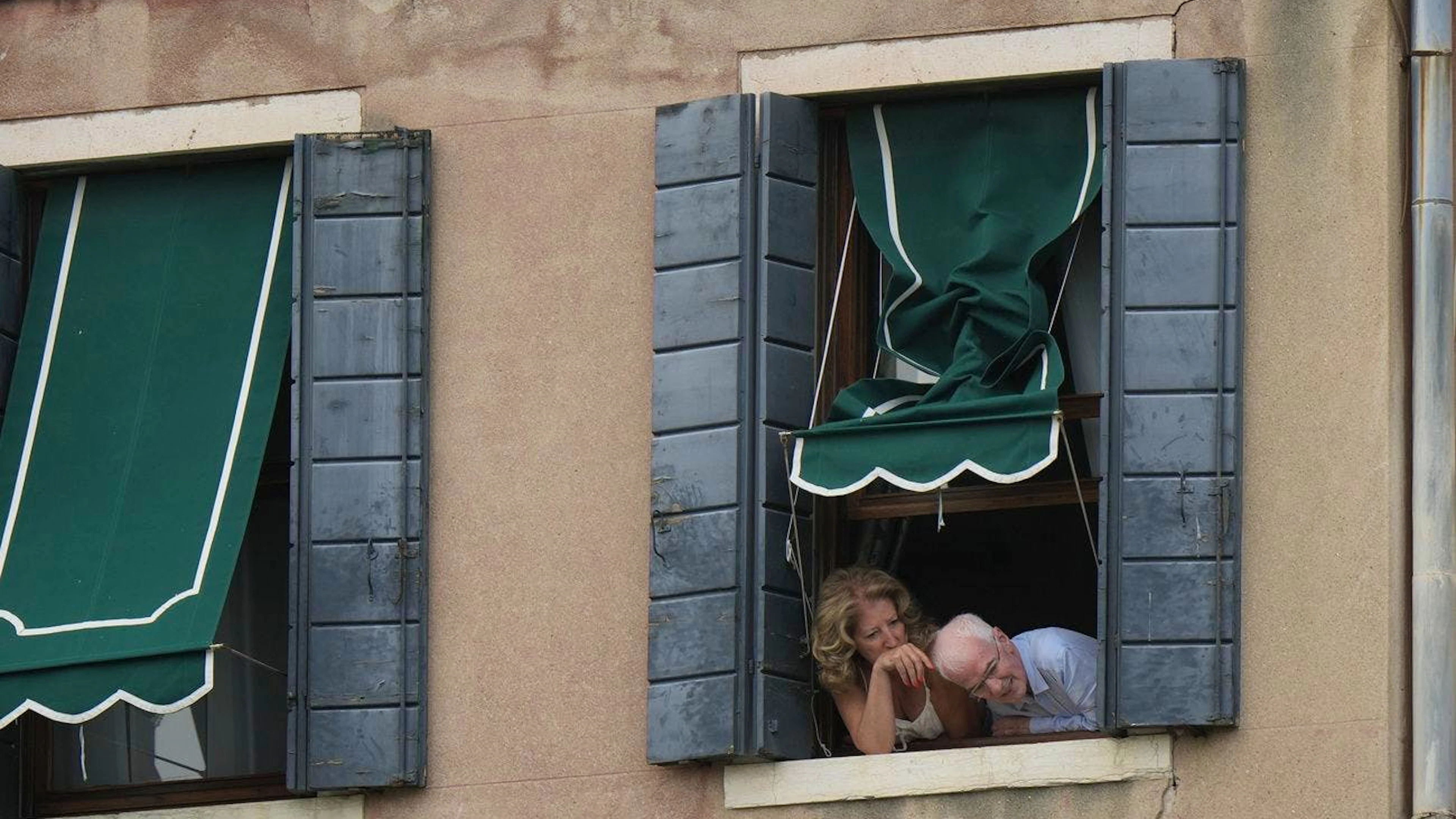 Sogar die&nbsp;Venezianer*innen staunen über die Hochzeit.
