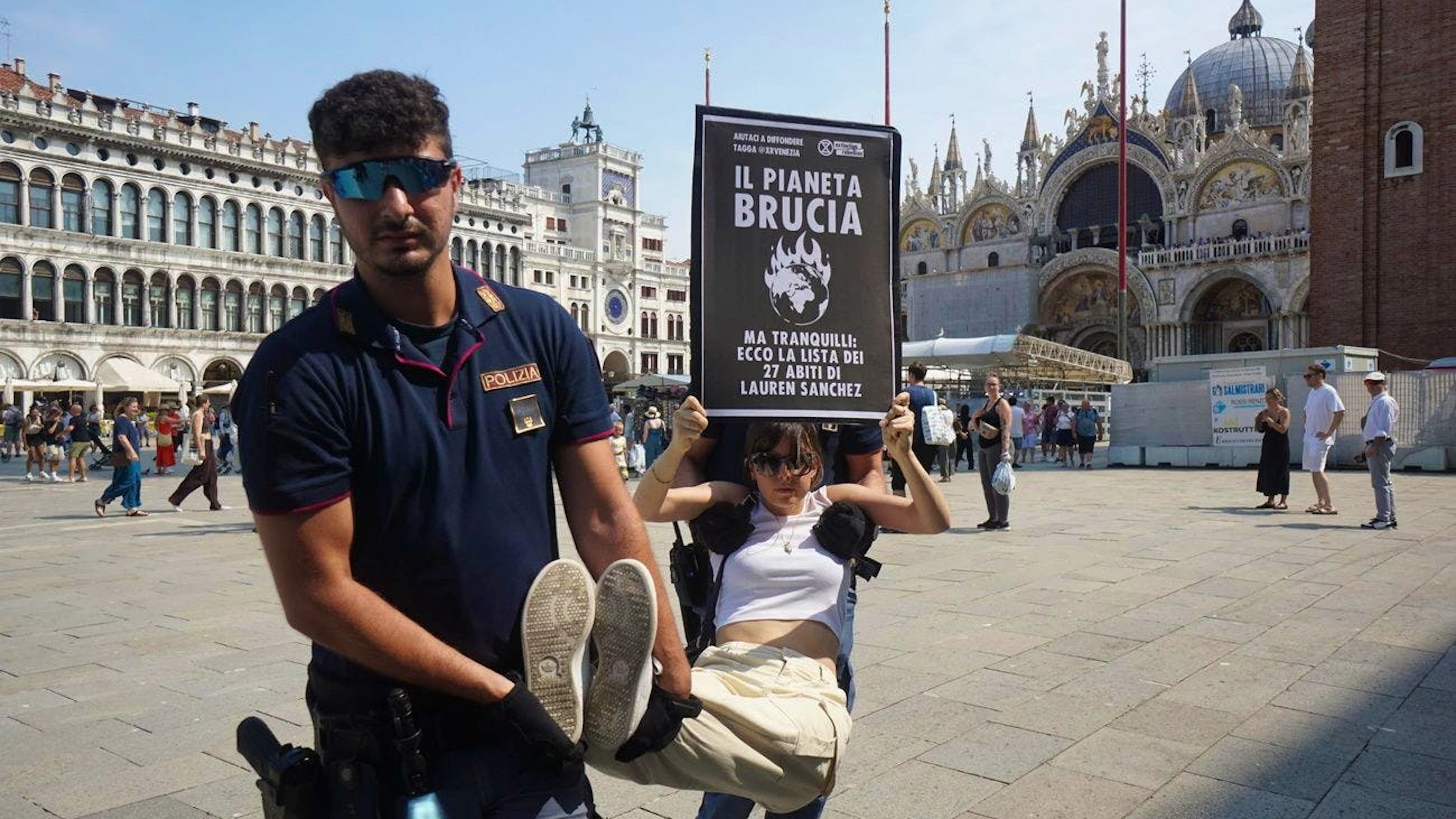 Denn nicht alle freuen sich. Es kommt zu Protesten.