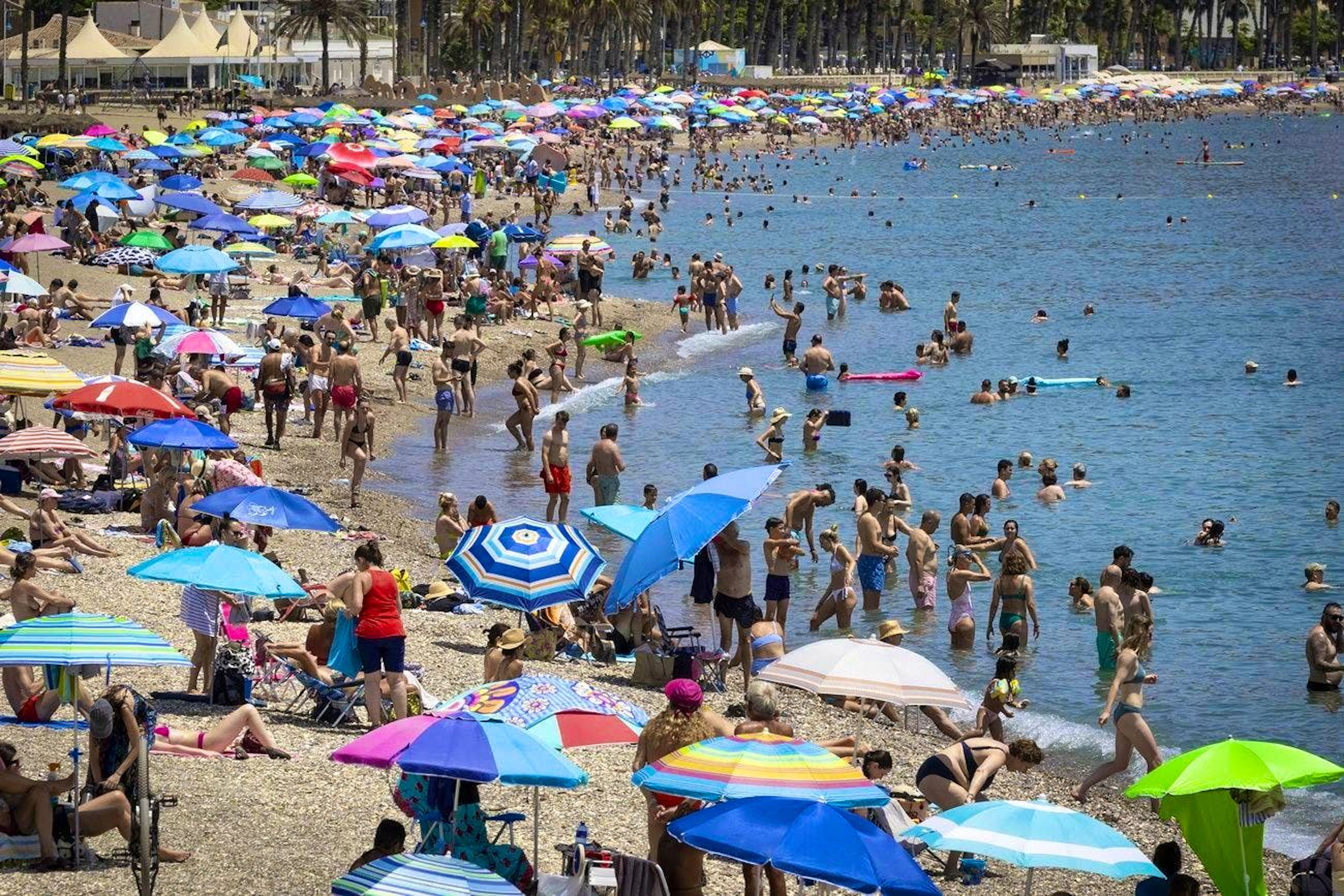 Chaque été, des millions de parents partagent sur les réseaux sociaux des photos de vacances (image d'illustration, archives).