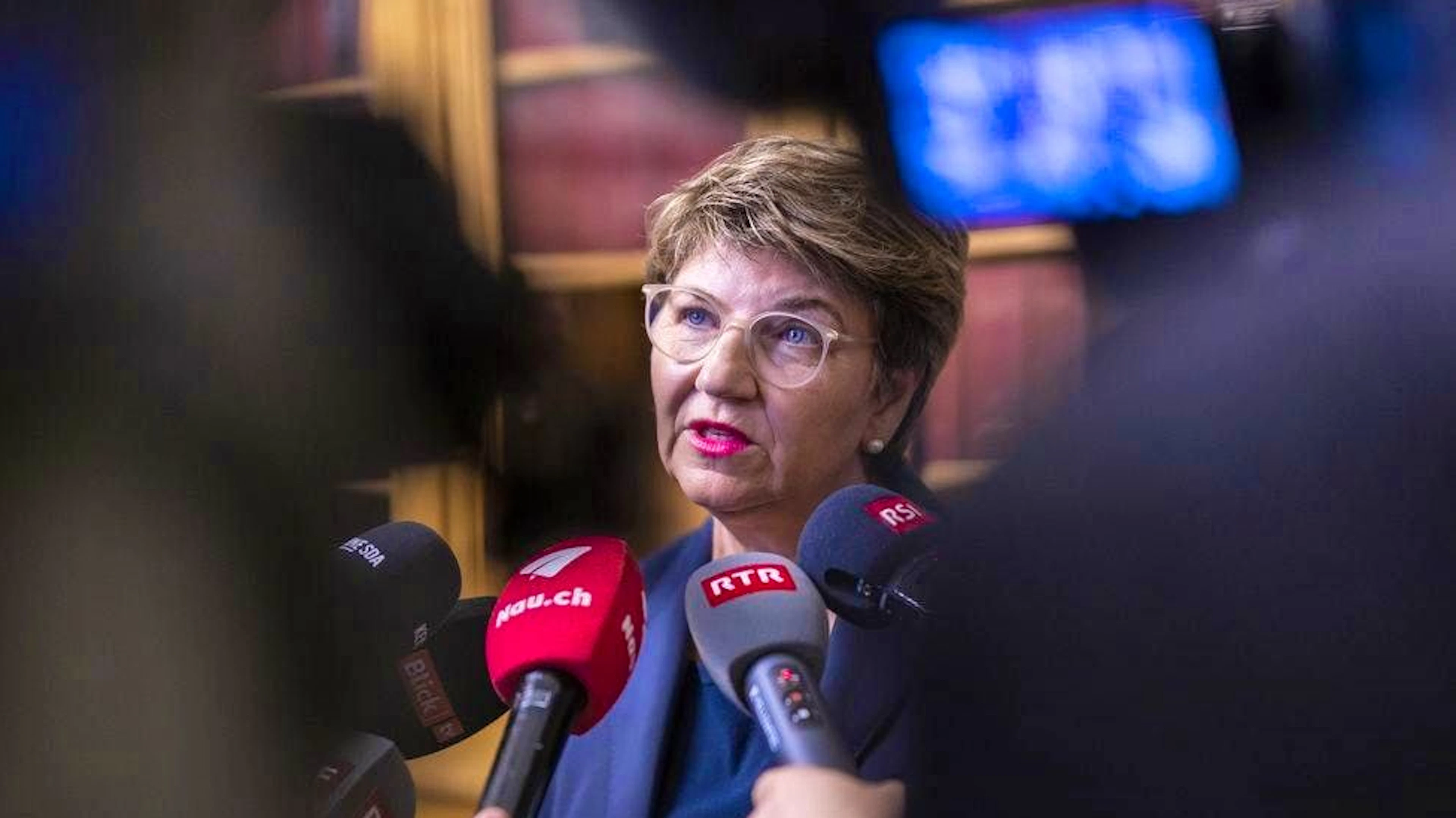 La conseillère fédérale Viola Amherd donne des informations aux médias sur l'acquisition du F-35 le 15 septembre 2022 à Berne, après le débat sur les avions de combat.