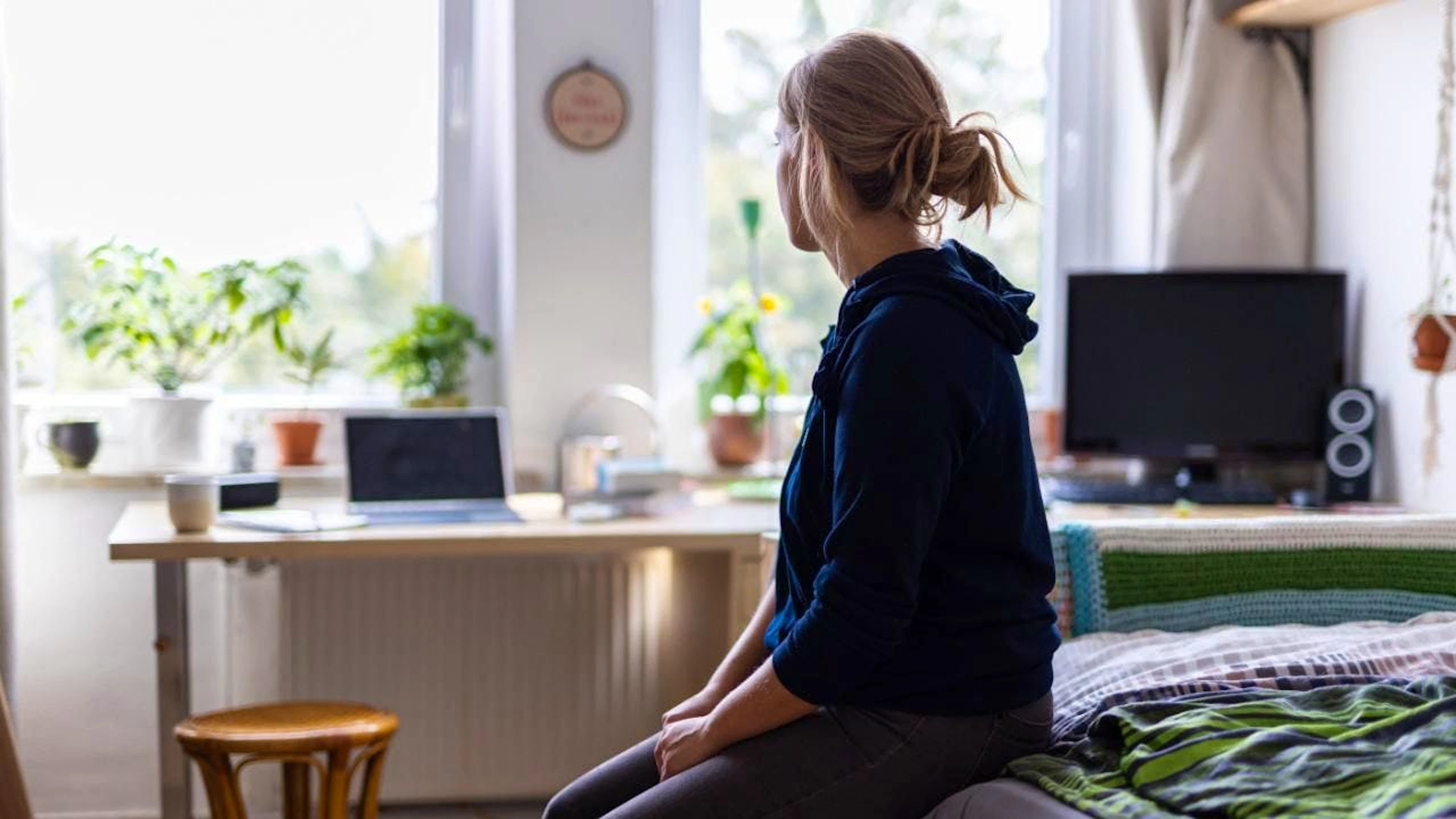 Pour l'OMS, il y a "une urgence à répondre" au problème de la solitude. Davantage de liens sociaux sont positifs pour la santé (image d'illustration).