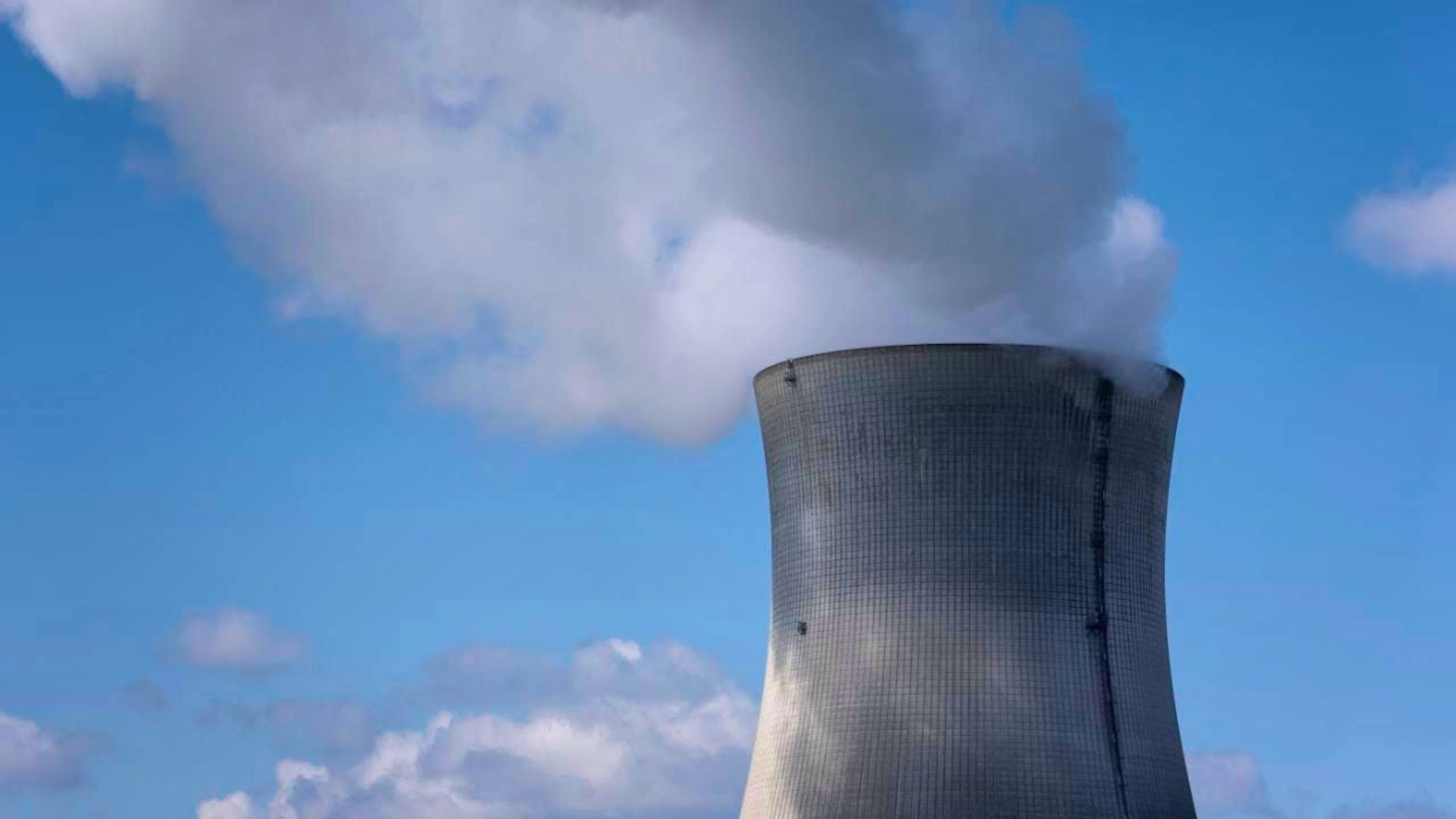 In der Schweiz wird diskutiert, das geltende Neubauverbot für Atomkraftwerke aufzuheben. Im Bericht "Perspektiven für die Kernenergie in der Schweiz" haben Forschende nun die Möglichkeiten und
Herausforderungen für neue AKW analysiert. (Archivbild)