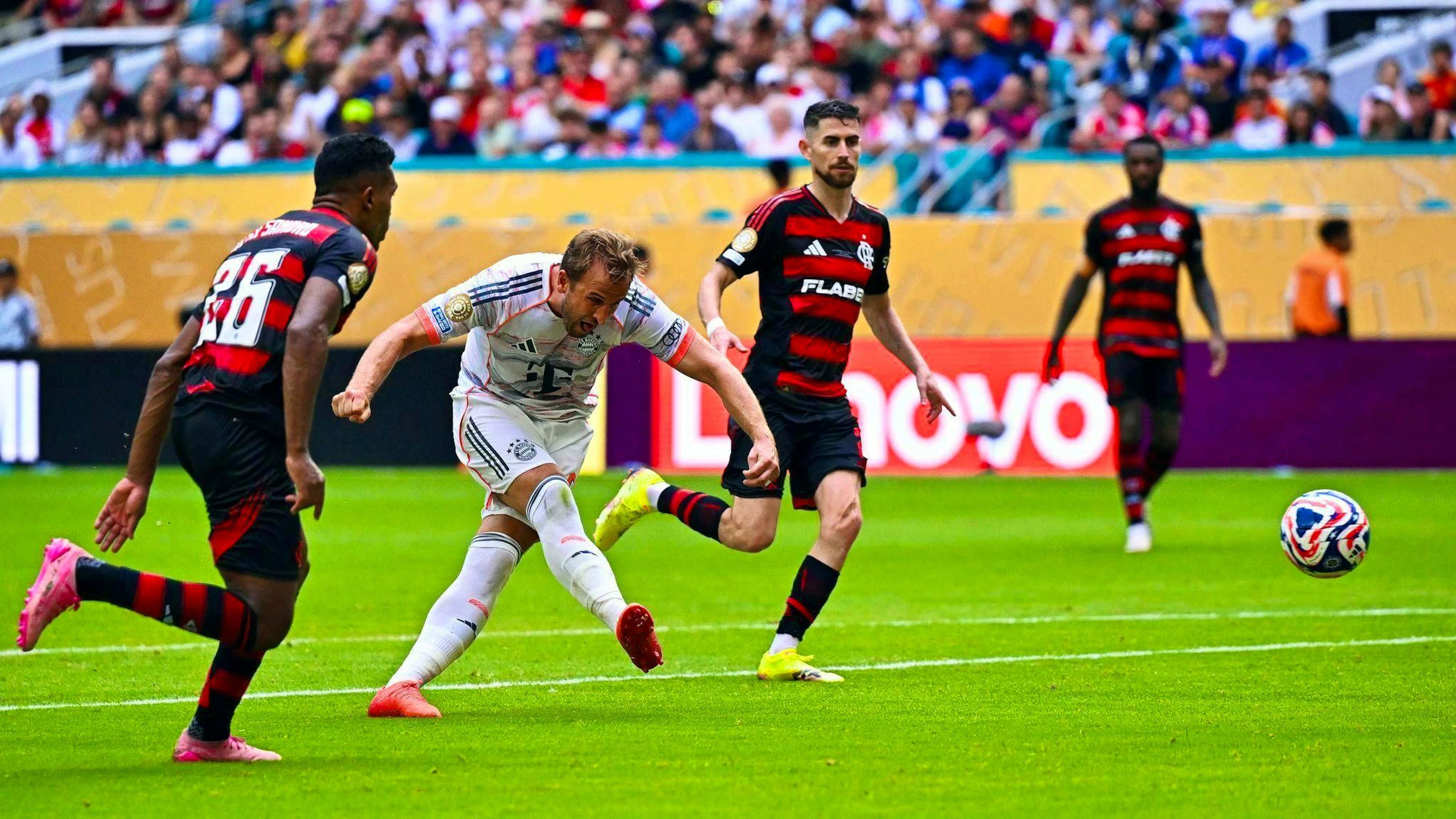 Harry Kane scores the decisive goal to make it 4-2.