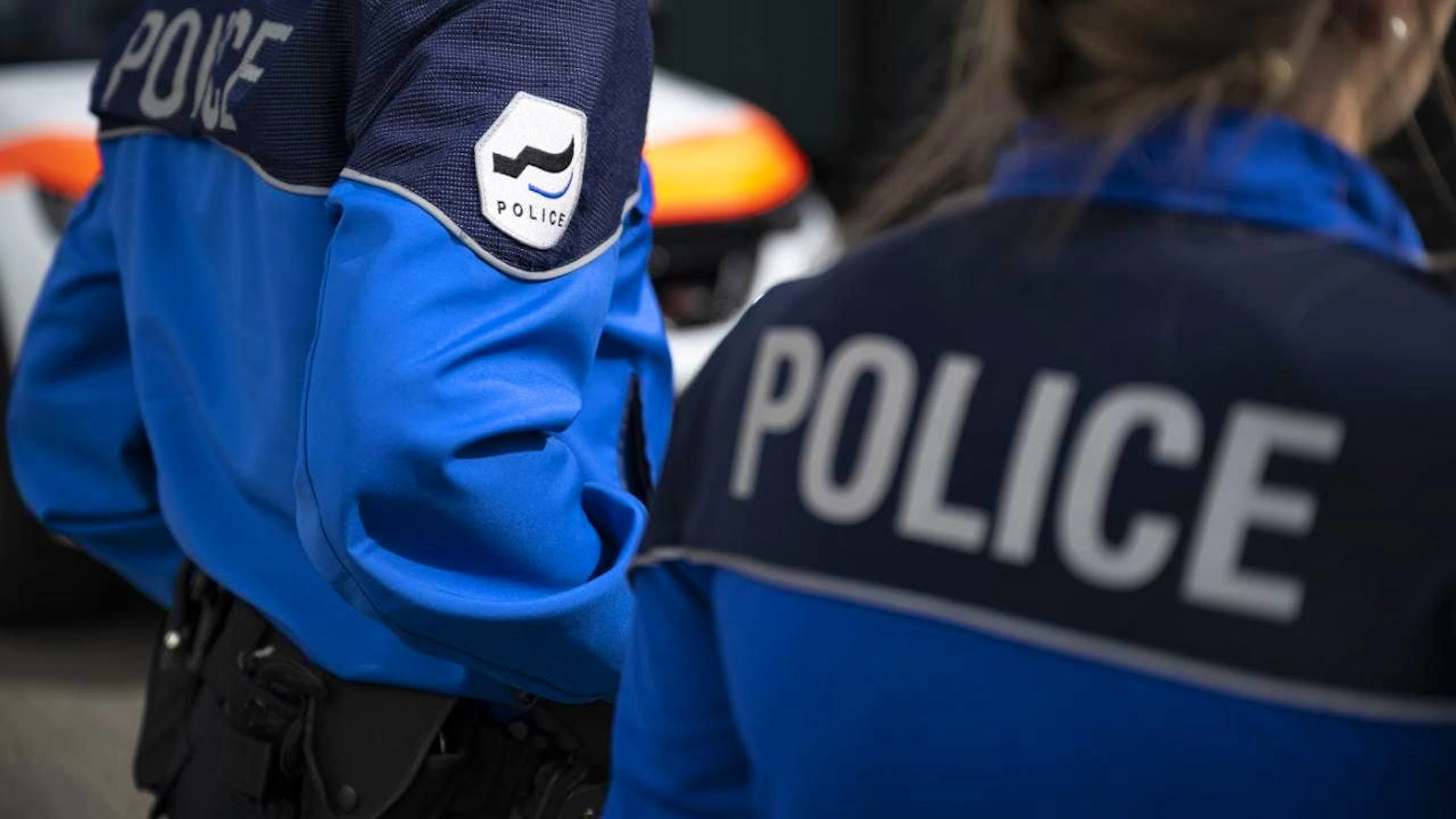 Plusieurs habitants de la région de Morat (FR) ont été victimes le 3 septembre d’une escroquerie orchestrée par de faux policiers. Quelque 41'000 francs ont été soutirés par les escrocs, mais retrouvés par la police. Trois suspects ont été interpellés dans le canton d'Argovie. (Illustration).