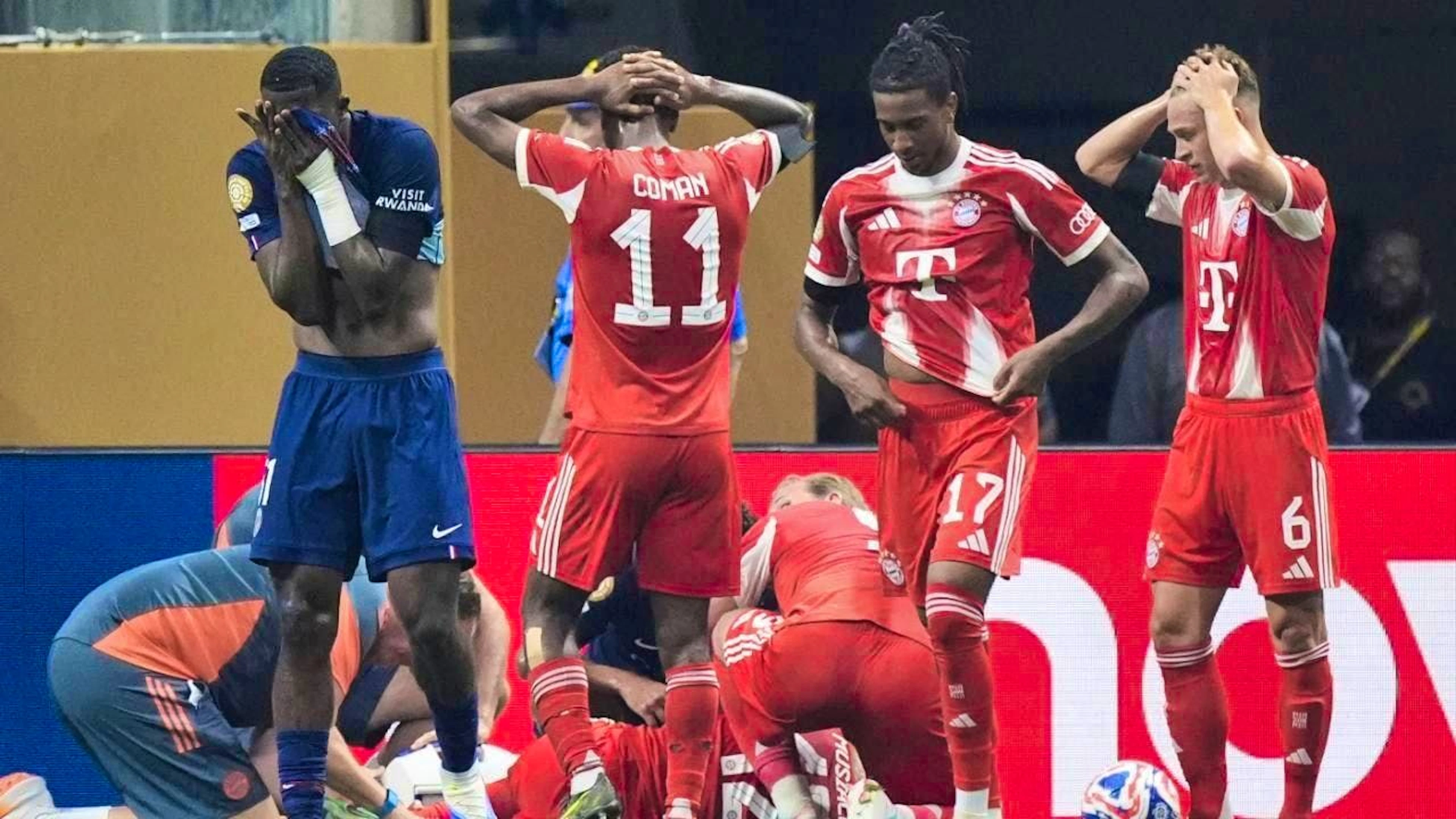 I compagni di squadra e gli avversari di Musiala reagiscono sotto shock.