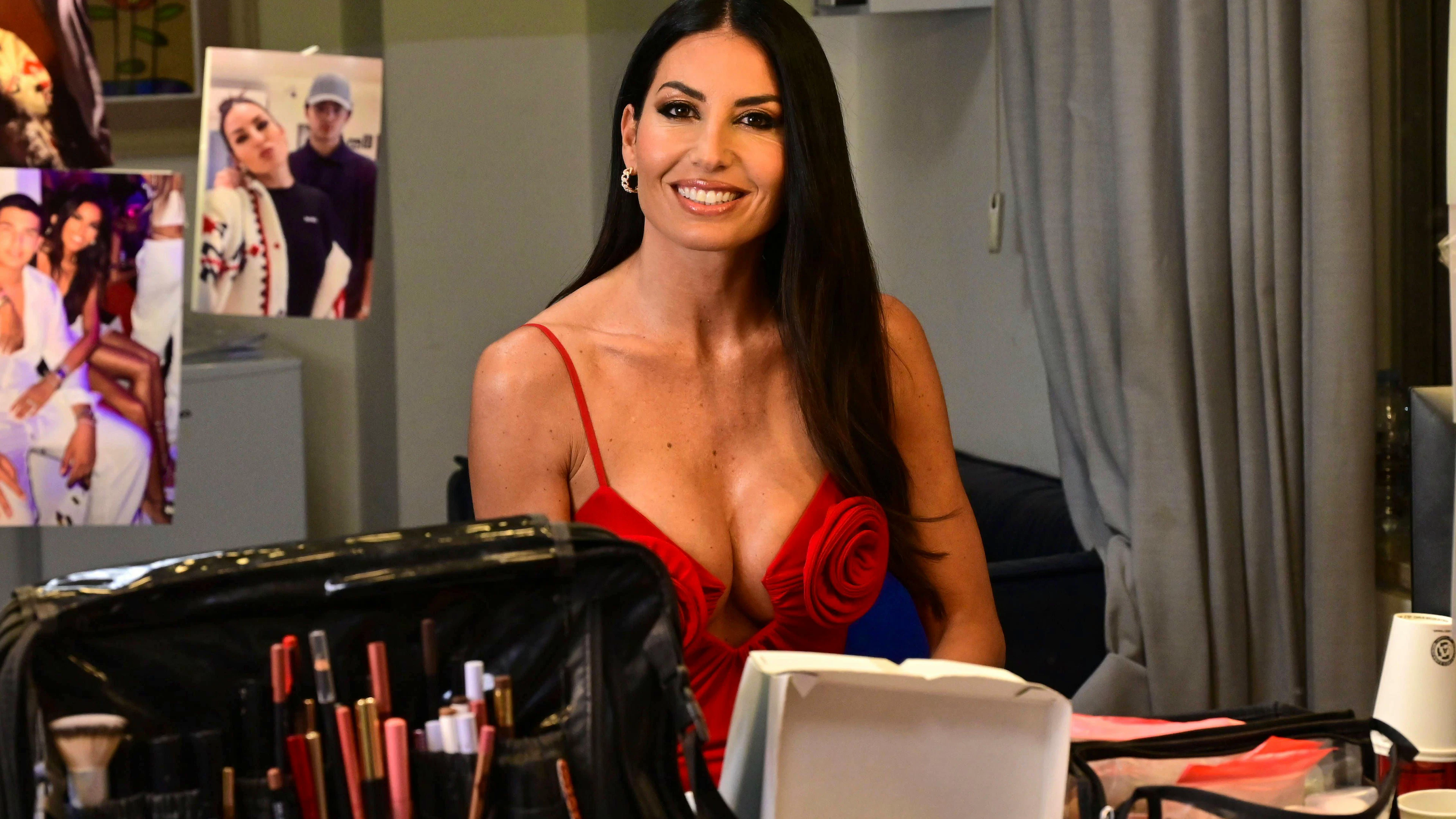 Elisabetta Gregoraci si sta godendo l'estate.