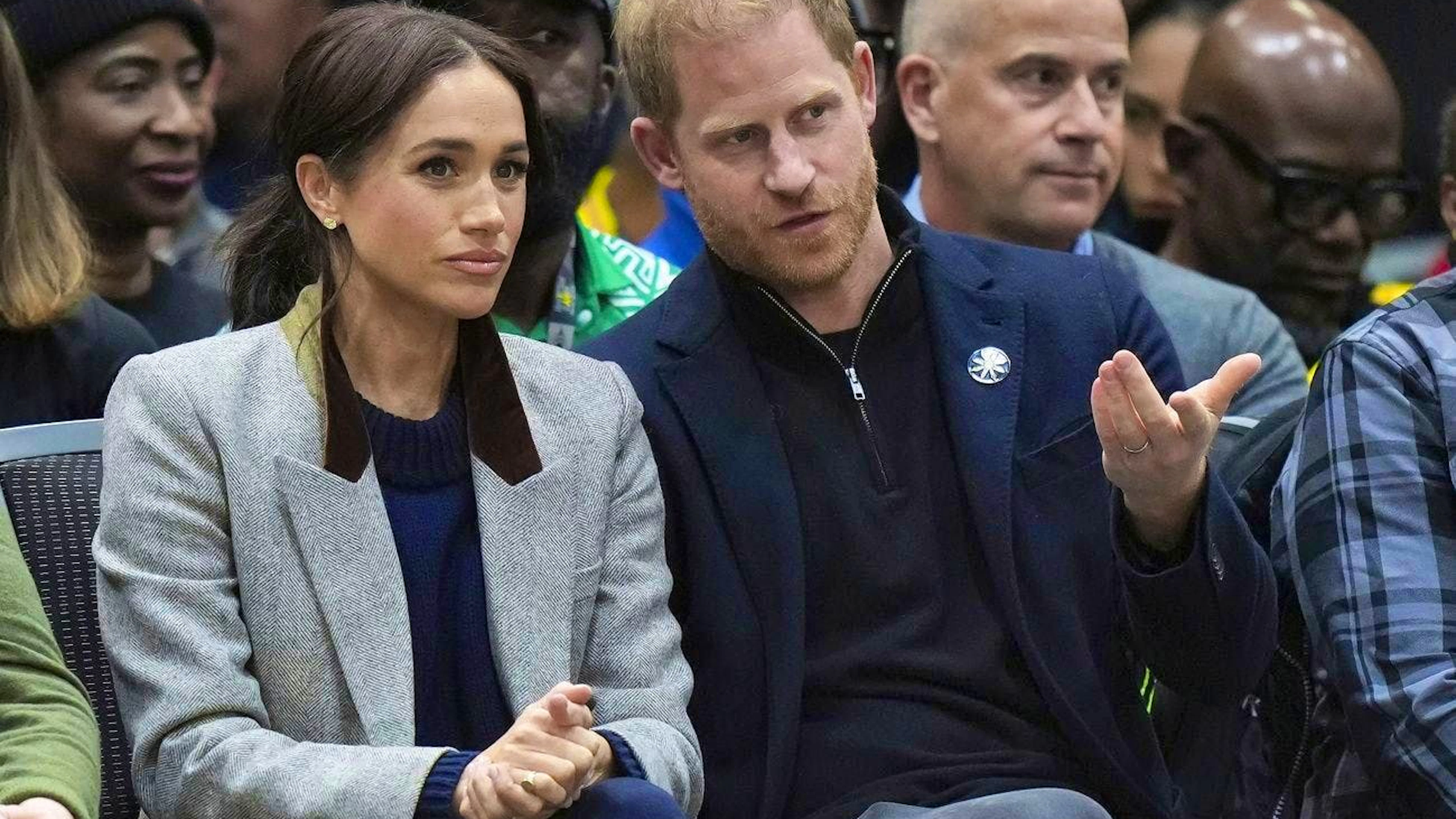Harry et Meghan doivent économiser de l'argent.