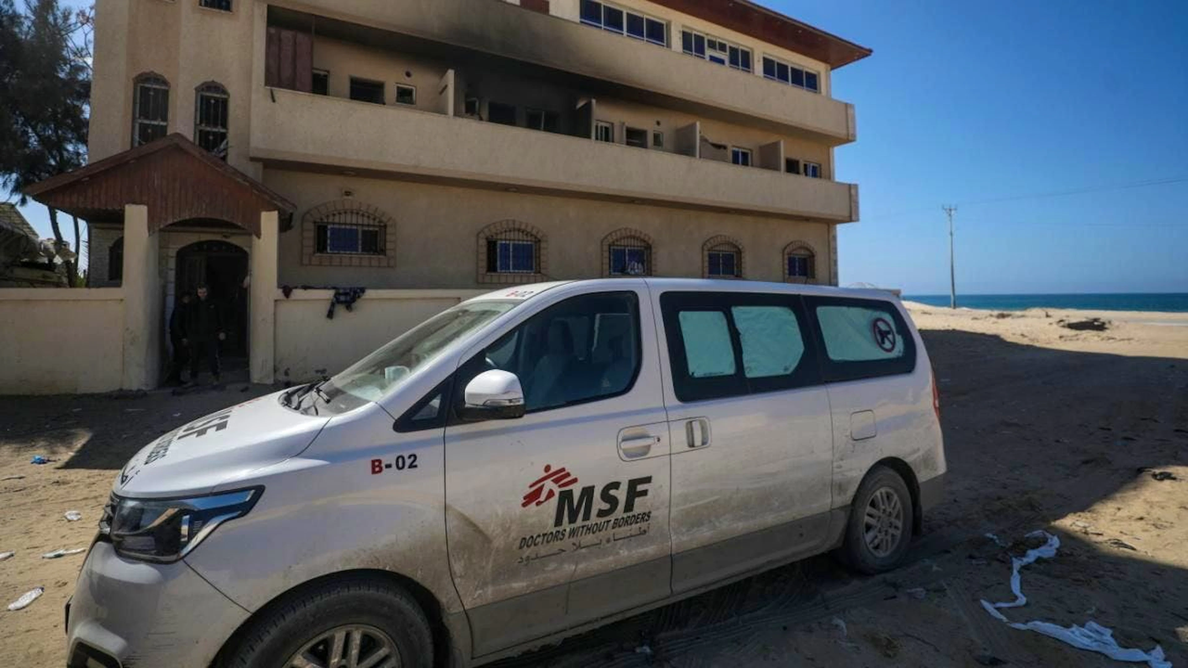 L'edificio di MSF danneggiato a ovest di Khan Younis, nel sud della Striscia di Gaza (archivio)
