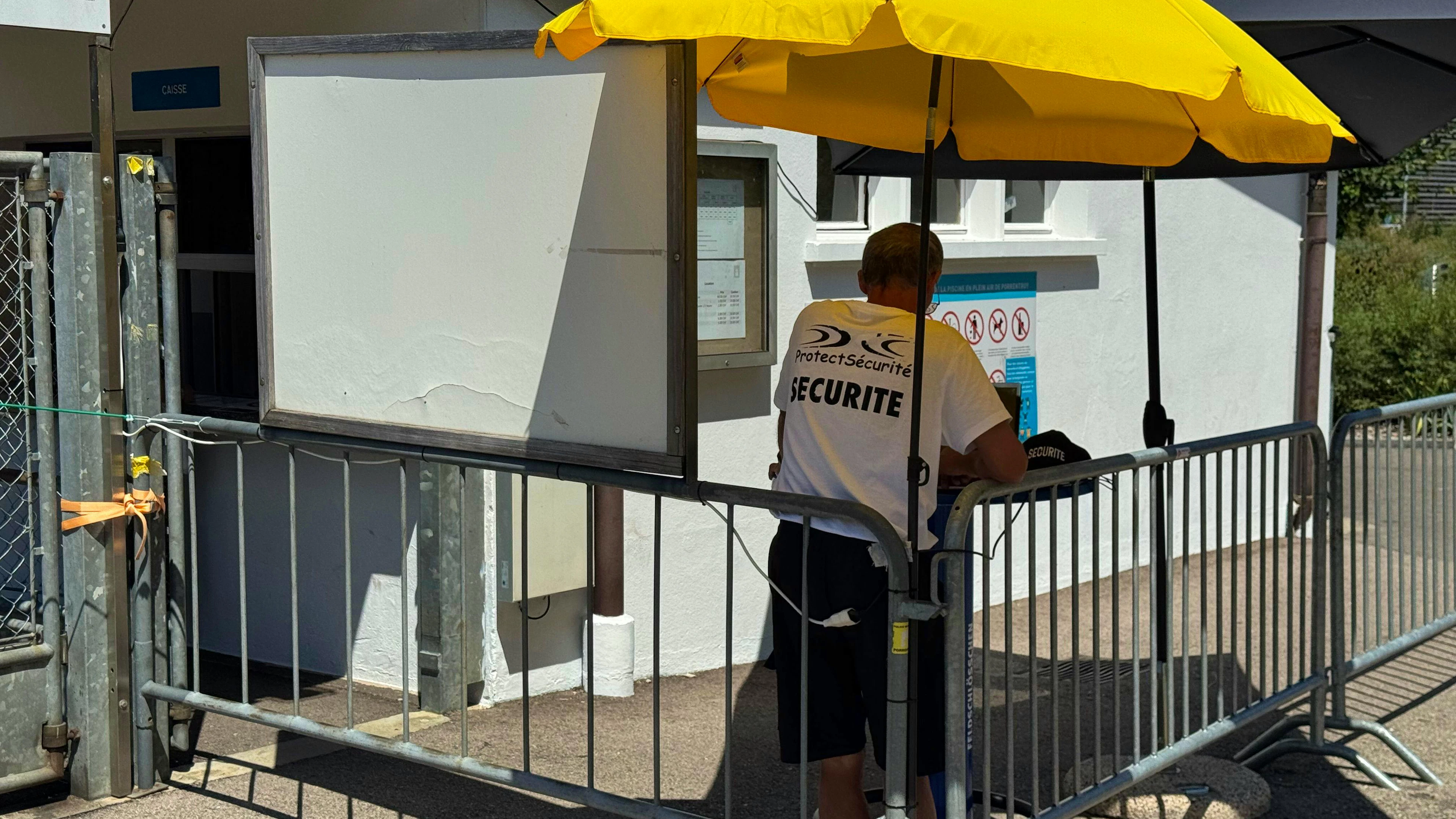 Die Badi in Pruntrut hat nicht nur eine Bademeisterin, sondern auch mehrere Security-Angestellte.