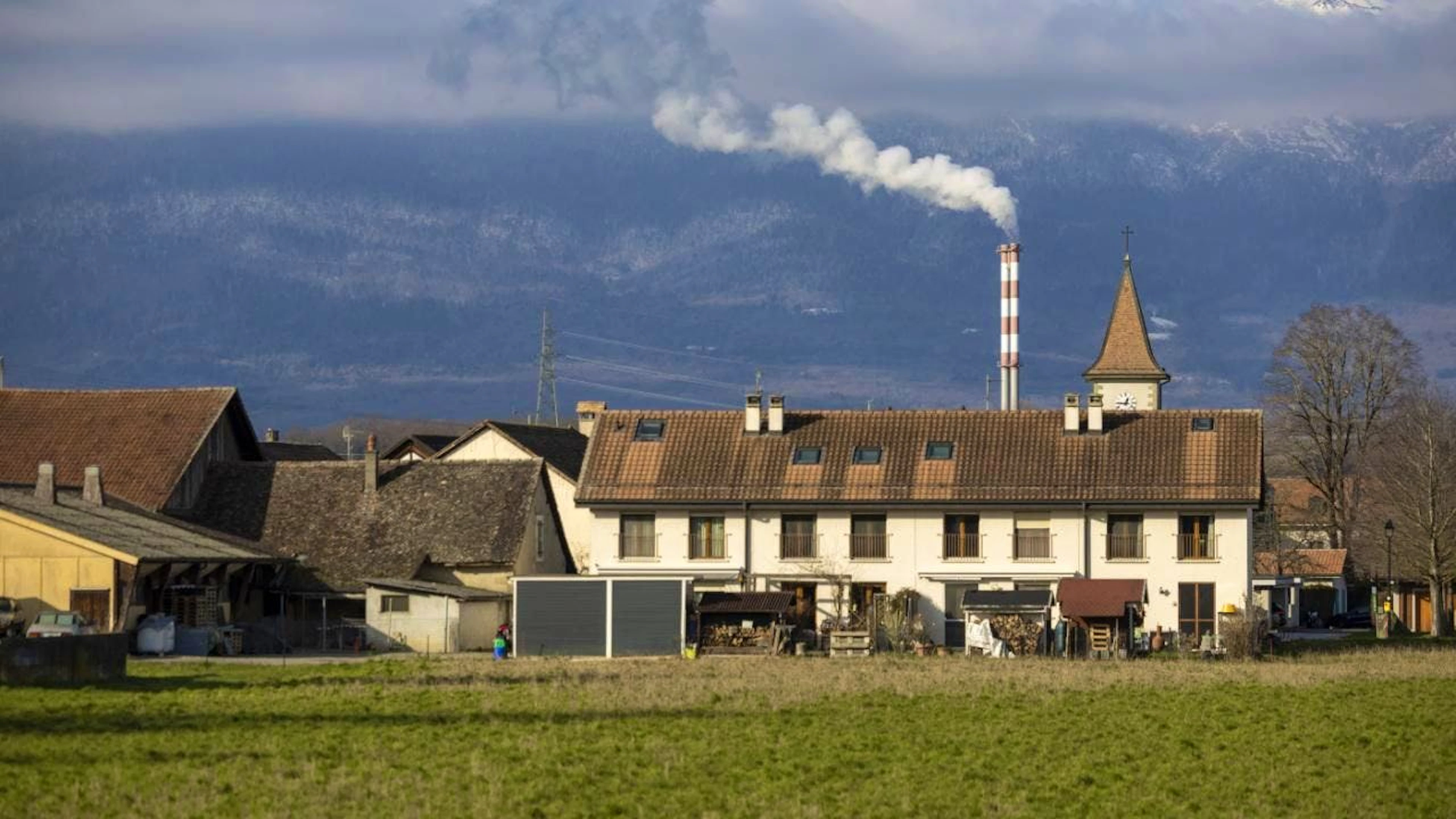 L'indice des prix à la production est resté stable (0% à 106,8 points). Ce sont avant tout les prix du café et du thé transformés qui ont progressé par rapport au mois précédent en ce qui le concerne, alors que les produits pétroliers sont devenus meilleur marché.