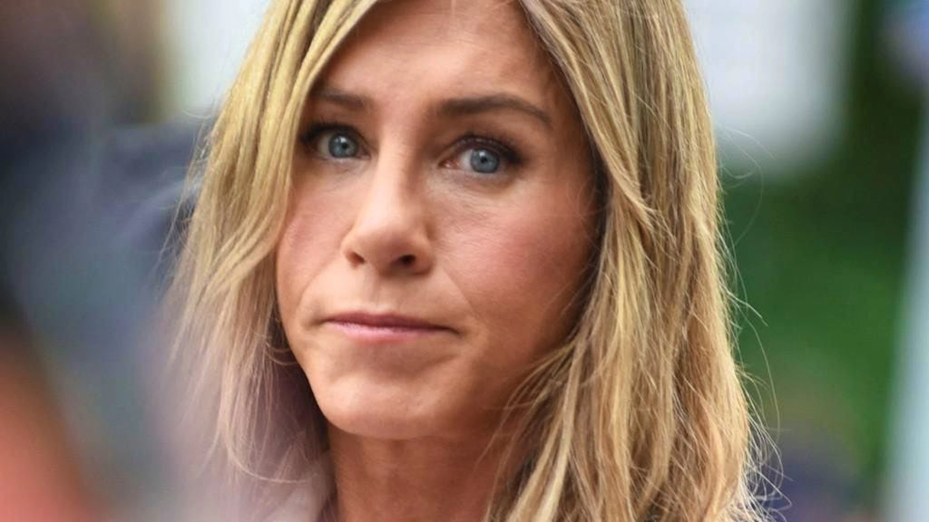 Le nouveau compagnon présumé de Jennifer Aniston, l'hypnothérapeute Jim Curtis, s'est exprimé sur ses sentiments de joie et d'amour après son escapade avec la star de «Friends».