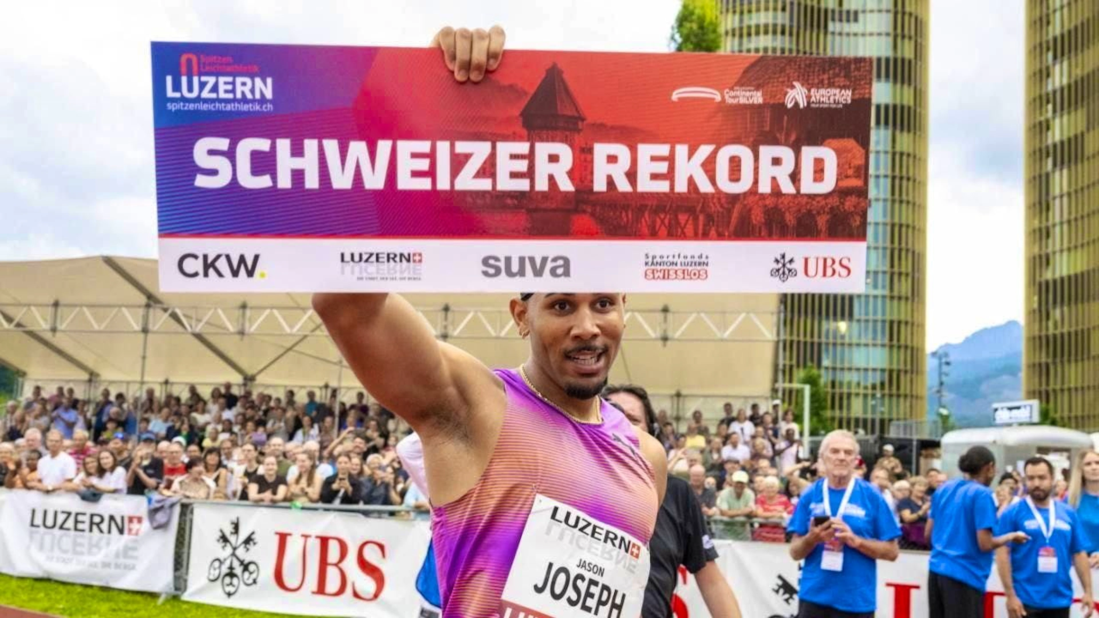 The organizers in Lucerne were prepared and immediately handed Jason Joseph the record board.