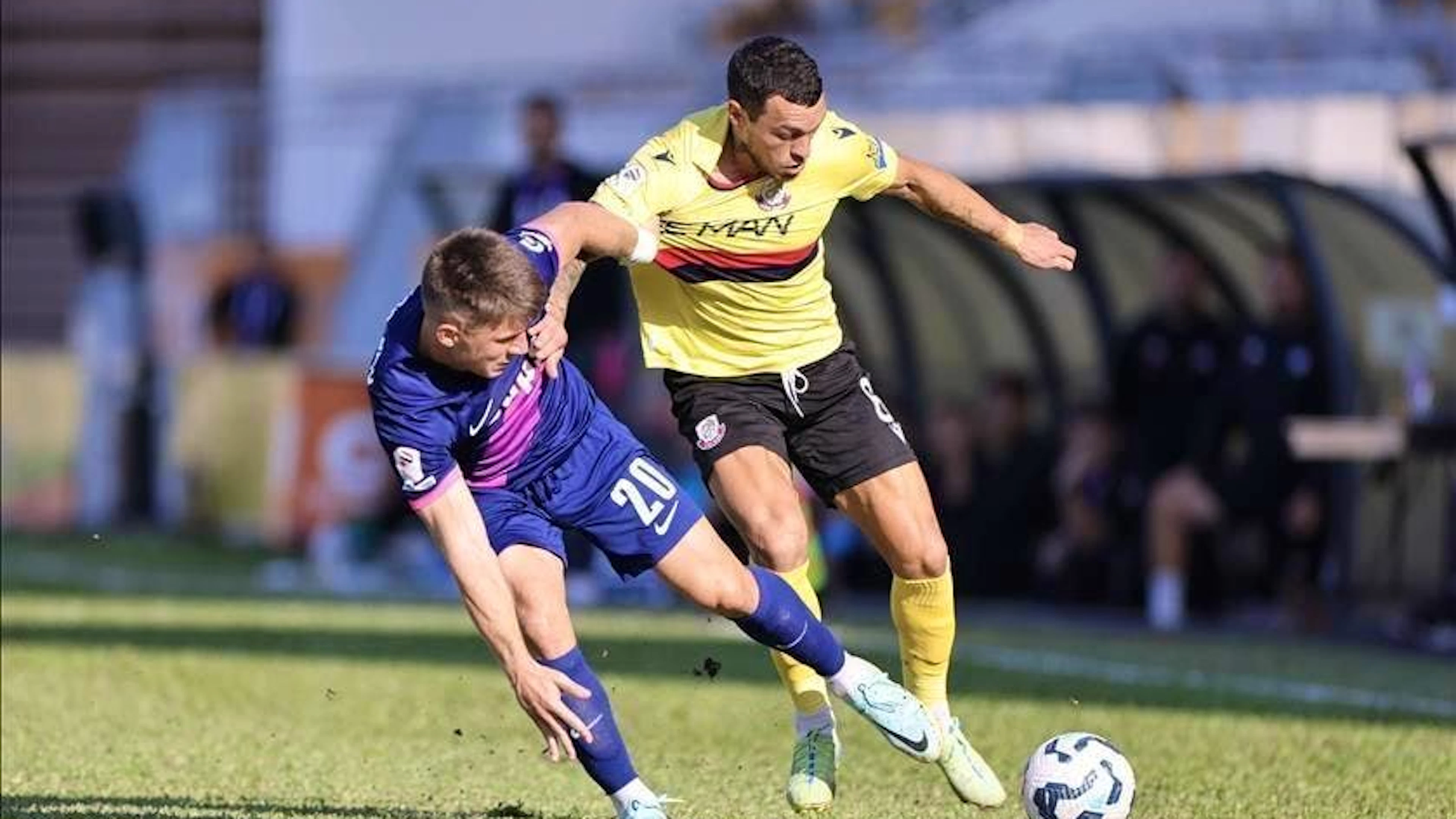 Aaron Rey con il numero 20