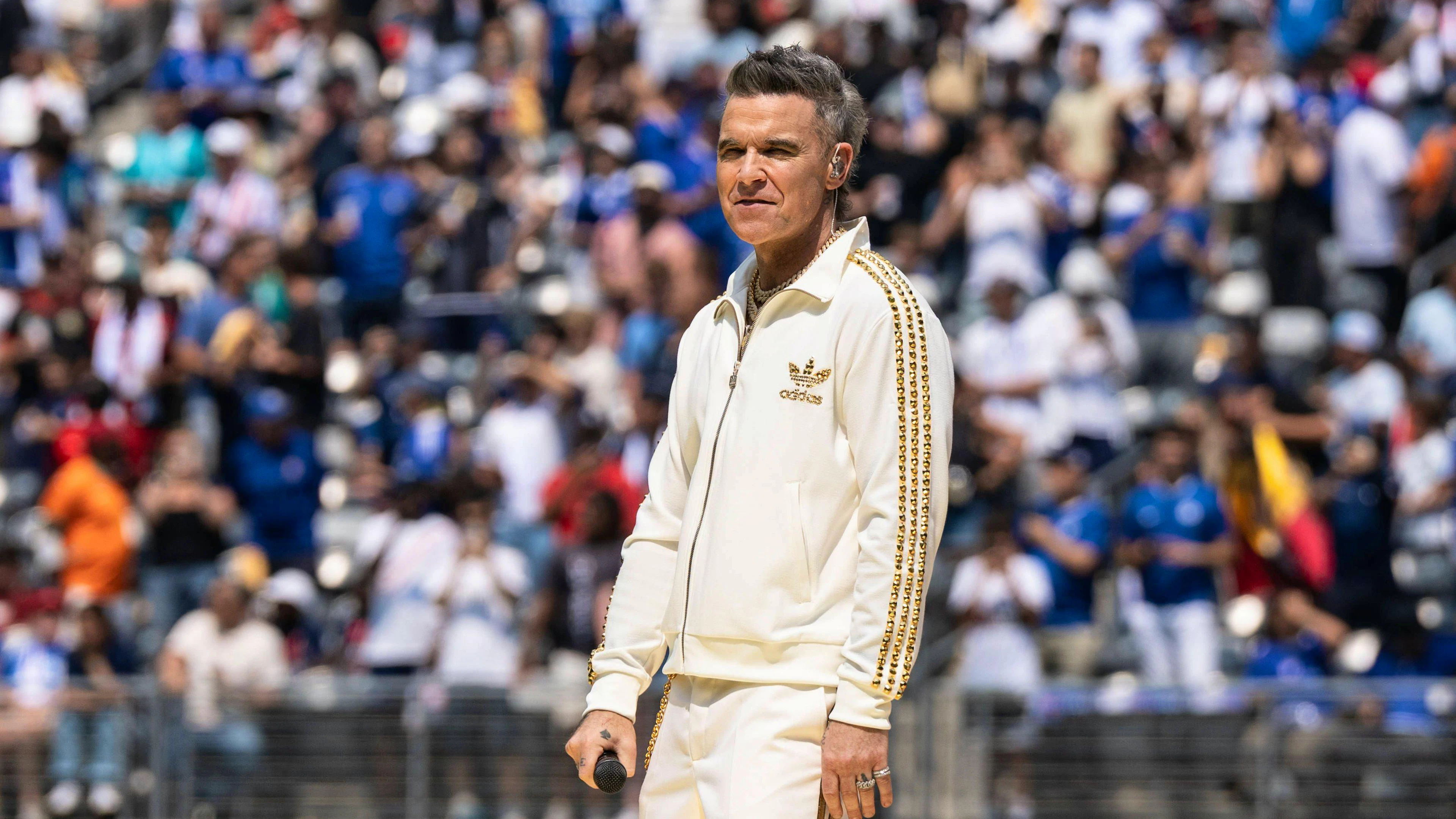 Robbie Williams sul palco.