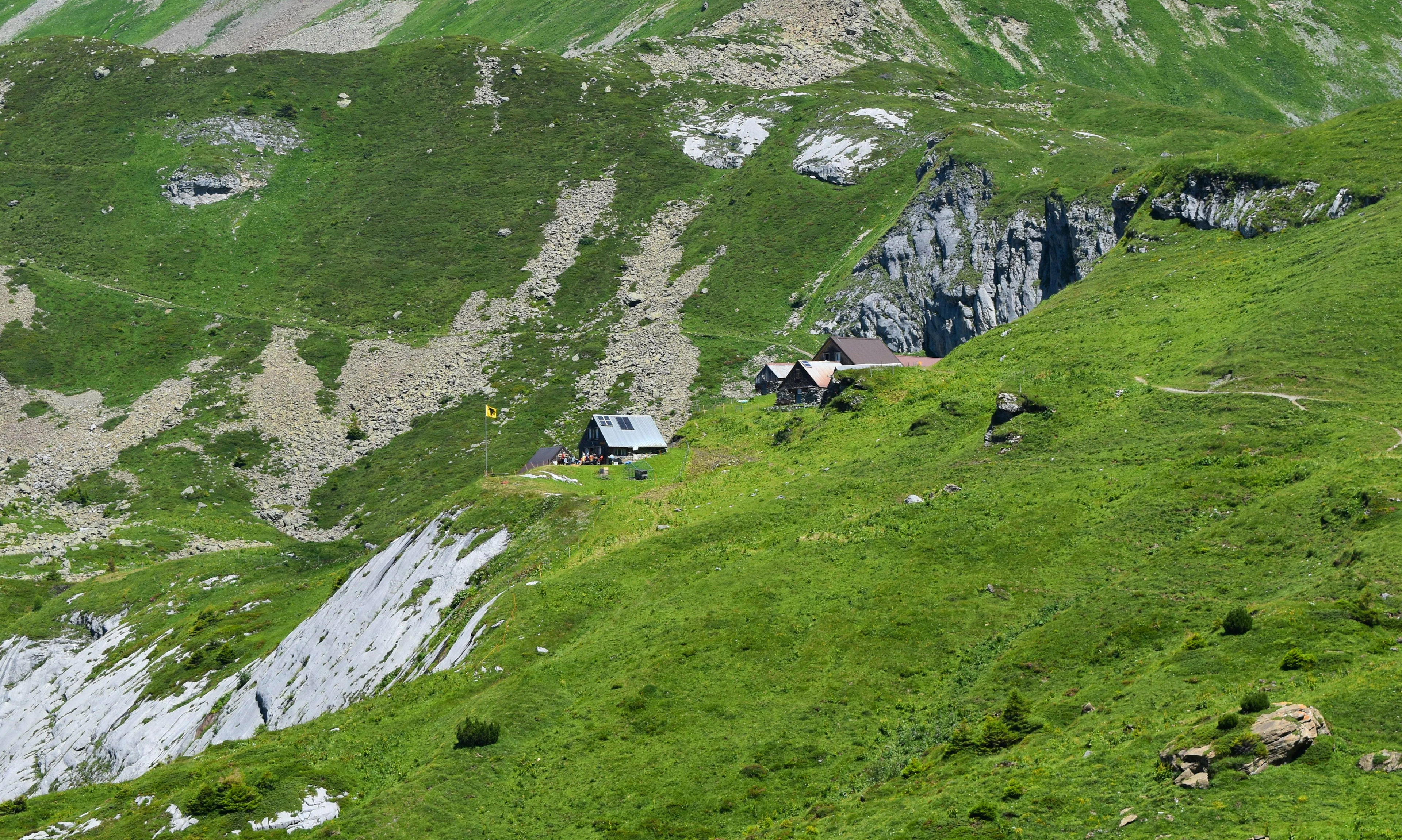 Jörg und Conny betreiben die Alp unterhalb vom Seewlisee.