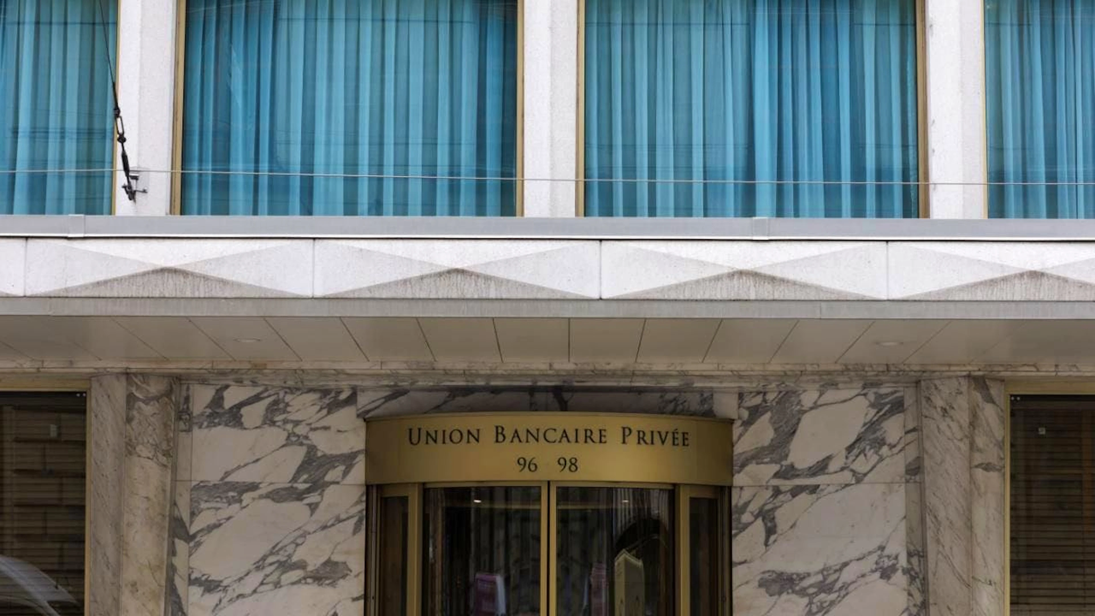 Union Bancaire Privée a enregistré un bénéfice net de 120,7 millions de francs sur les six premiers mois de 2025, en baisse de 12,6% sur un an. L'intégration des activités de deux acquisitions a conduit à une augmentation des charges (illustration).