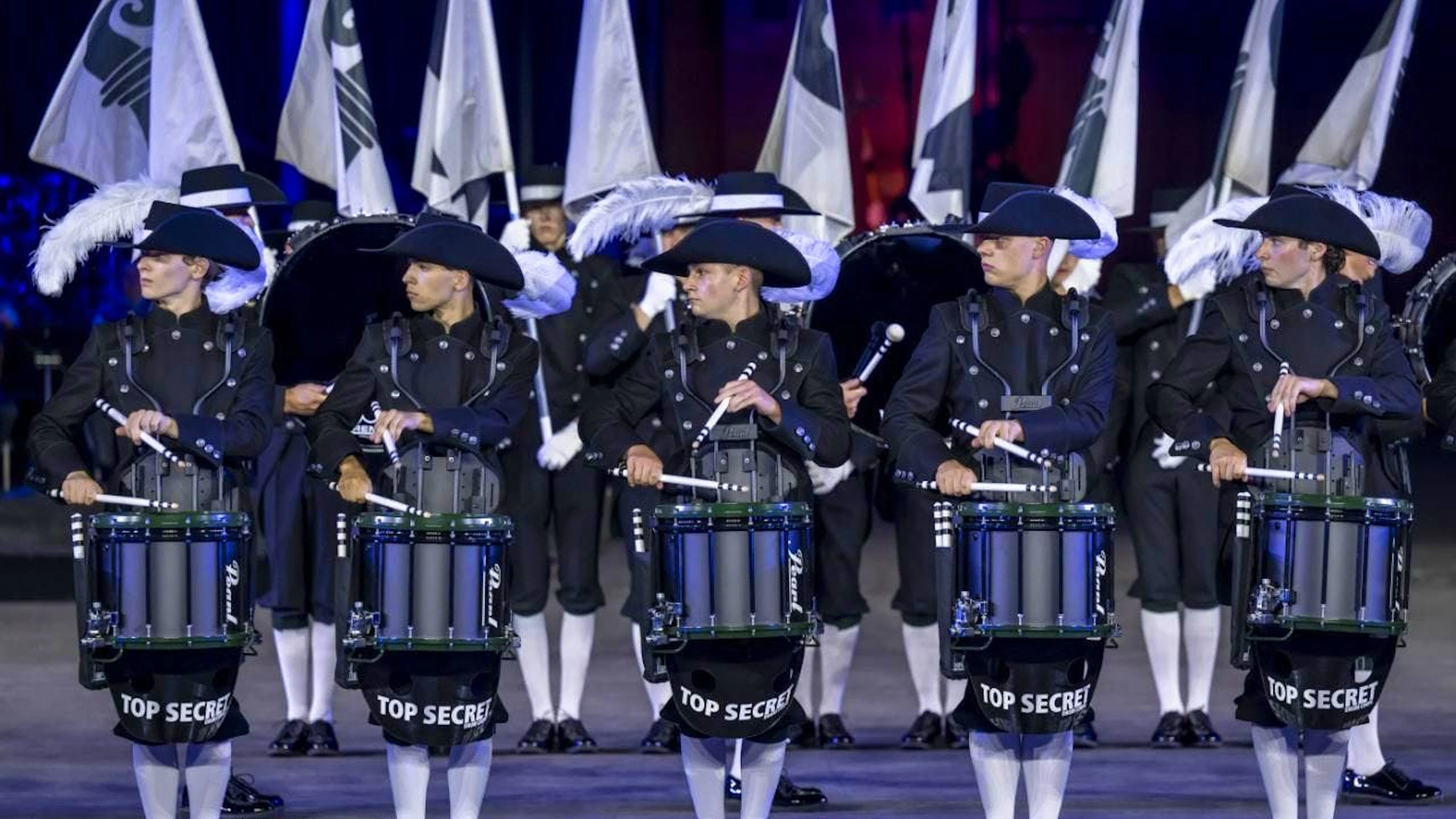 Das Top Secret Drum Corps aus der Schweiz gehörte laut den Veranstaltenden zu den Höhepunkten des Basel Tattoo. (Archivbild)