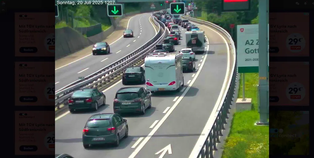 7 km traffic jam before Gotthard North, 4 km on the south side