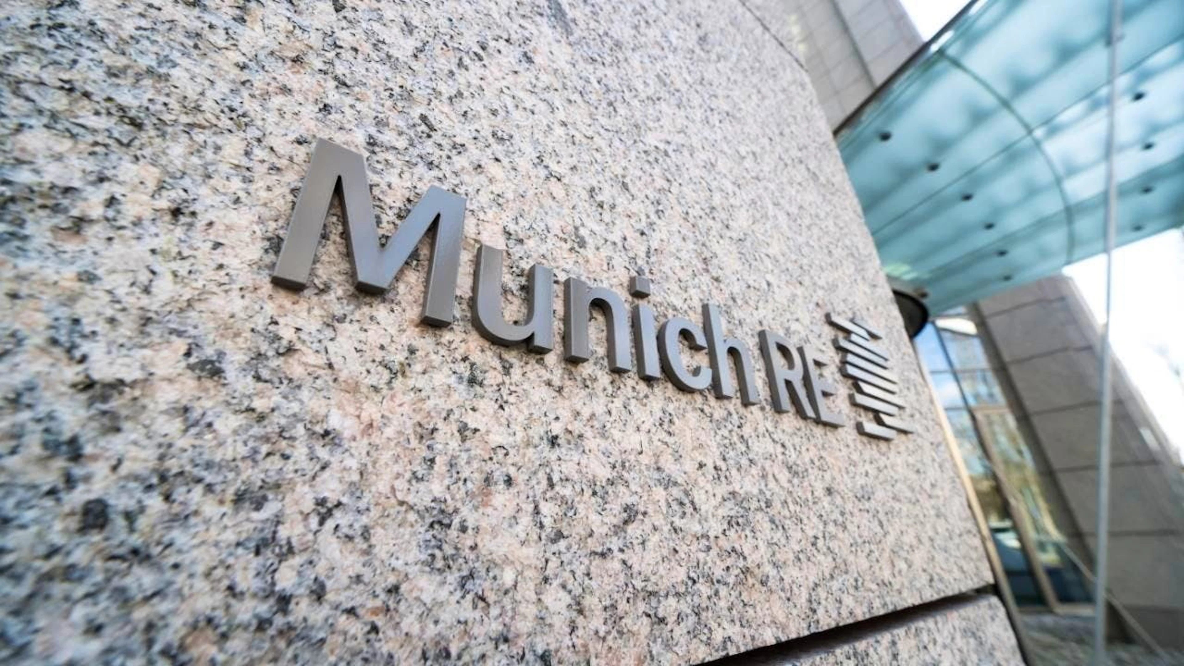 Le réassureur Munich Re a confirmé ses objectifs pour 2025, visant un bénéfice net de 6 milliards d'euros (archives).